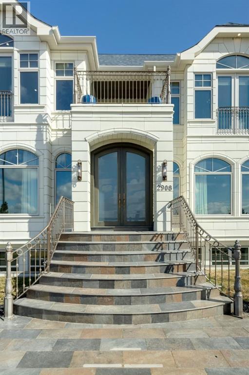 Single Family House for Sale in  Toronto Crescent NW St Andrews Heights Calgary 