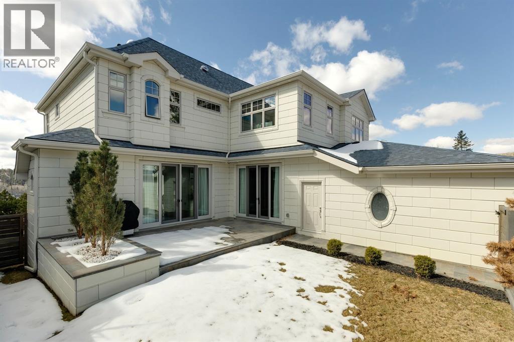 Single Family House for Sale in  Toronto Crescent NW St Andrews Heights Calgary 