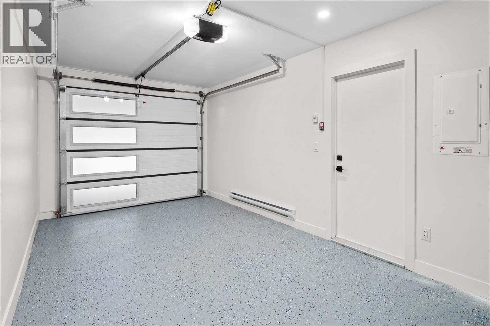 #122 916 ORONO AVE - 23