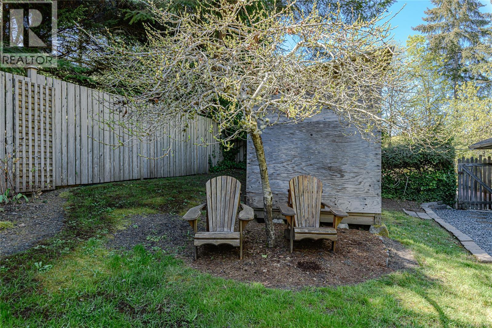 170 WOODLAND DR - 39