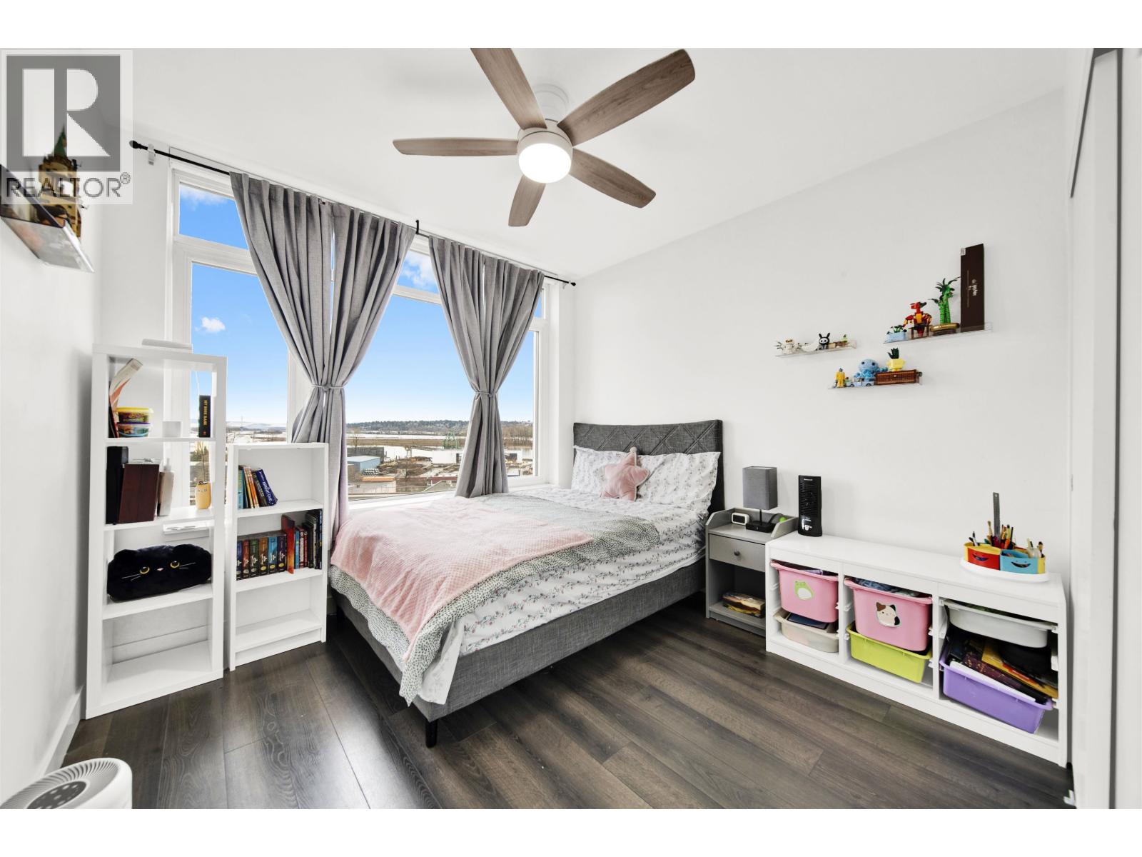 307 200 NELSON'S CRESCENT, New Westminster