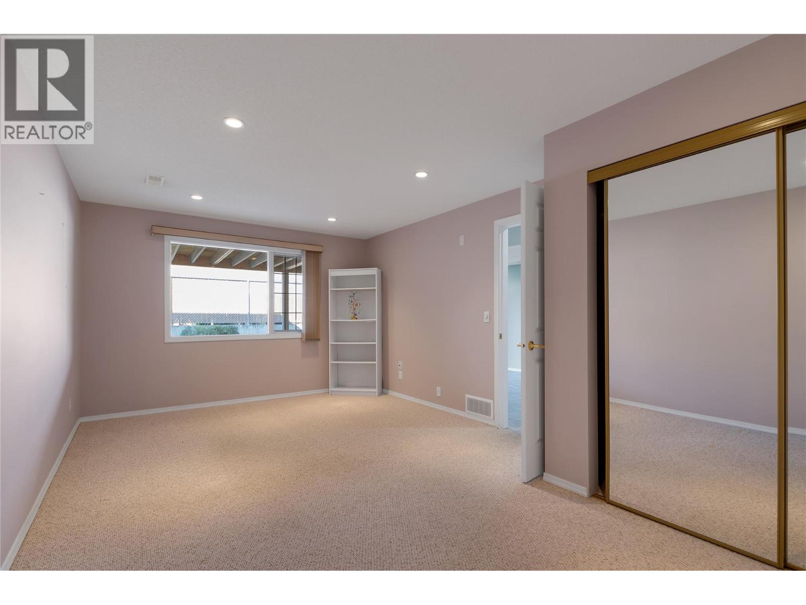 3906 Pleasant Valley Road Unit# 10, Vernon