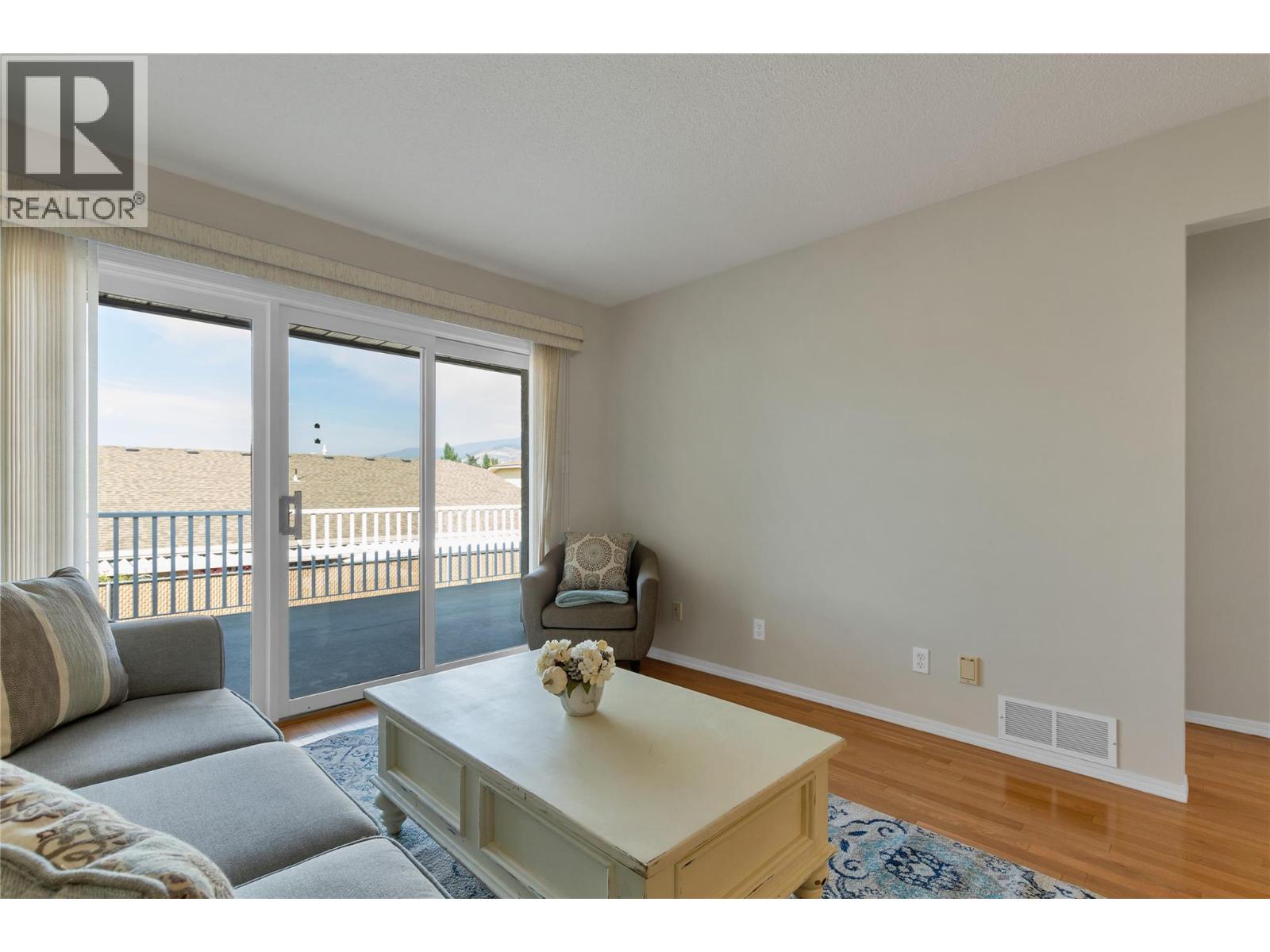 3906 Pleasant Valley Road Unit# 10, Vernon