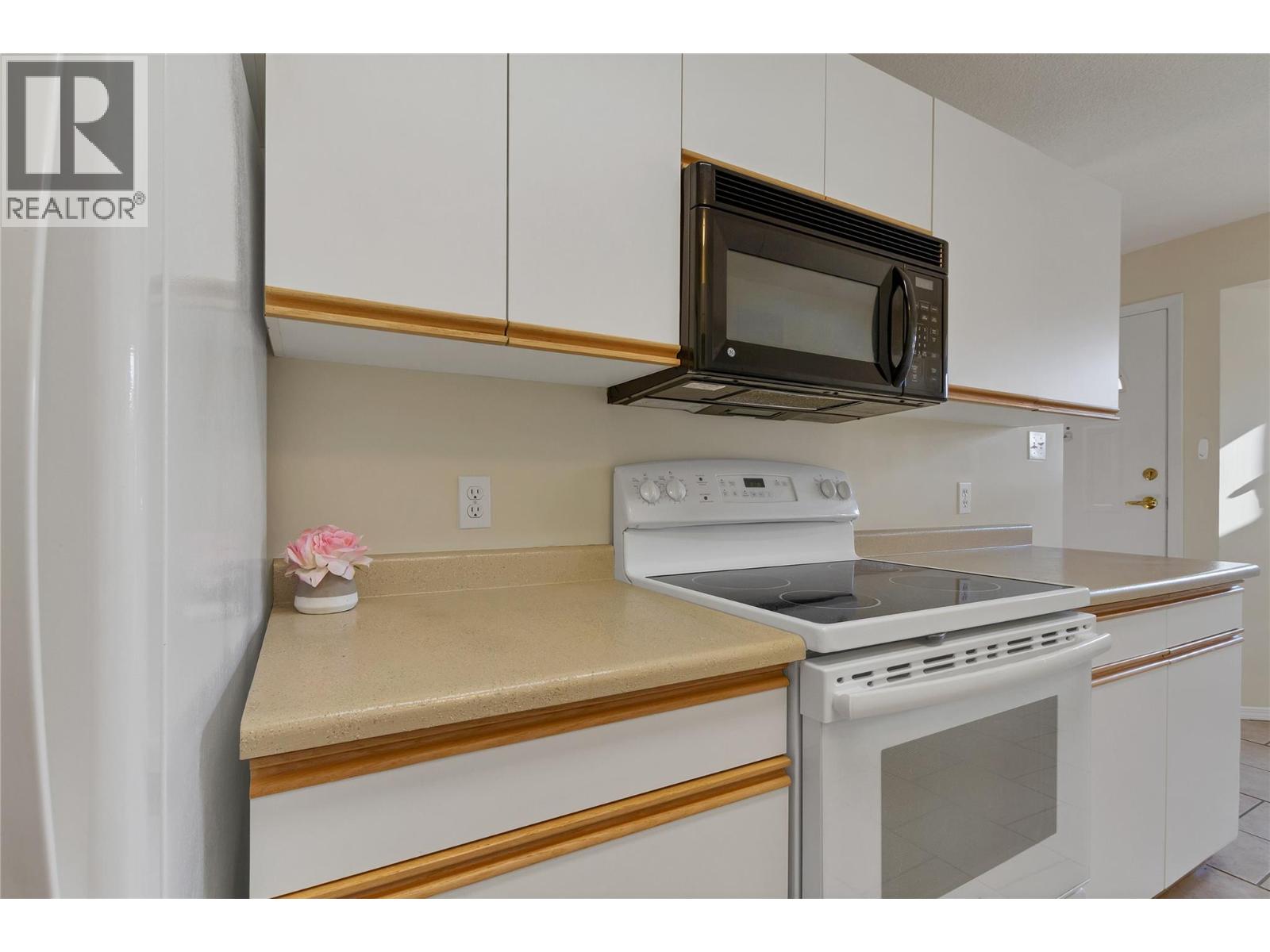 3906 Pleasant Valley Road Unit# 10, Vernon