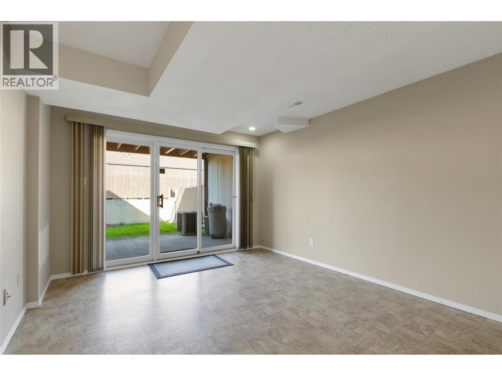 3906 Pleasant Valley Road Unit# 10, Vernon