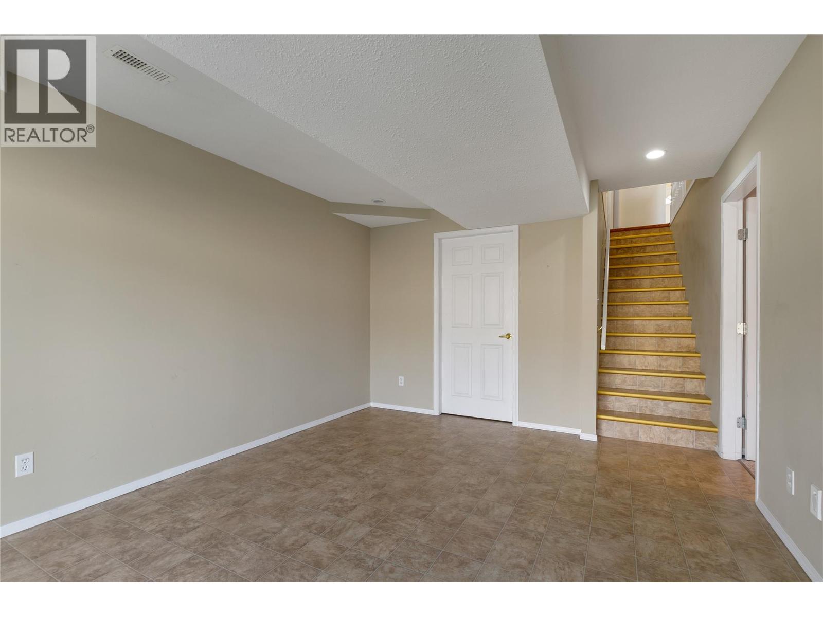 3906 Pleasant Valley Road Unit# 10, Vernon