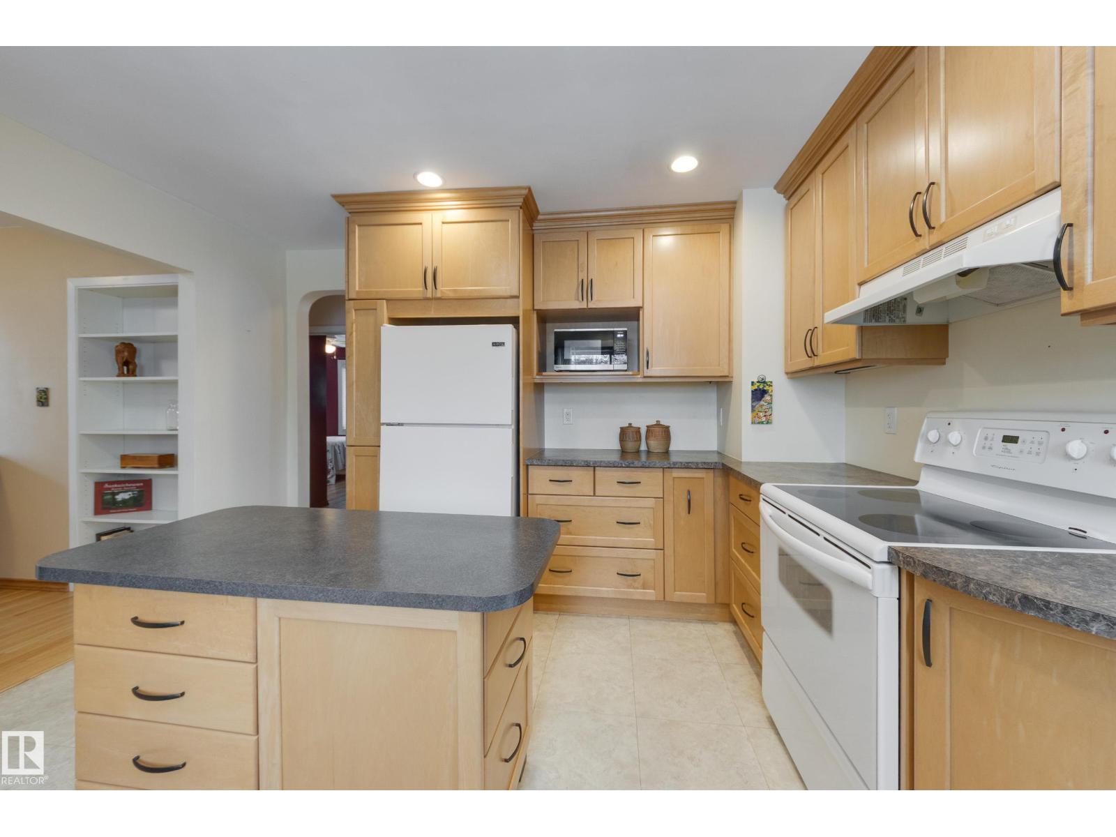 10626 130 ST NW, Edmonton