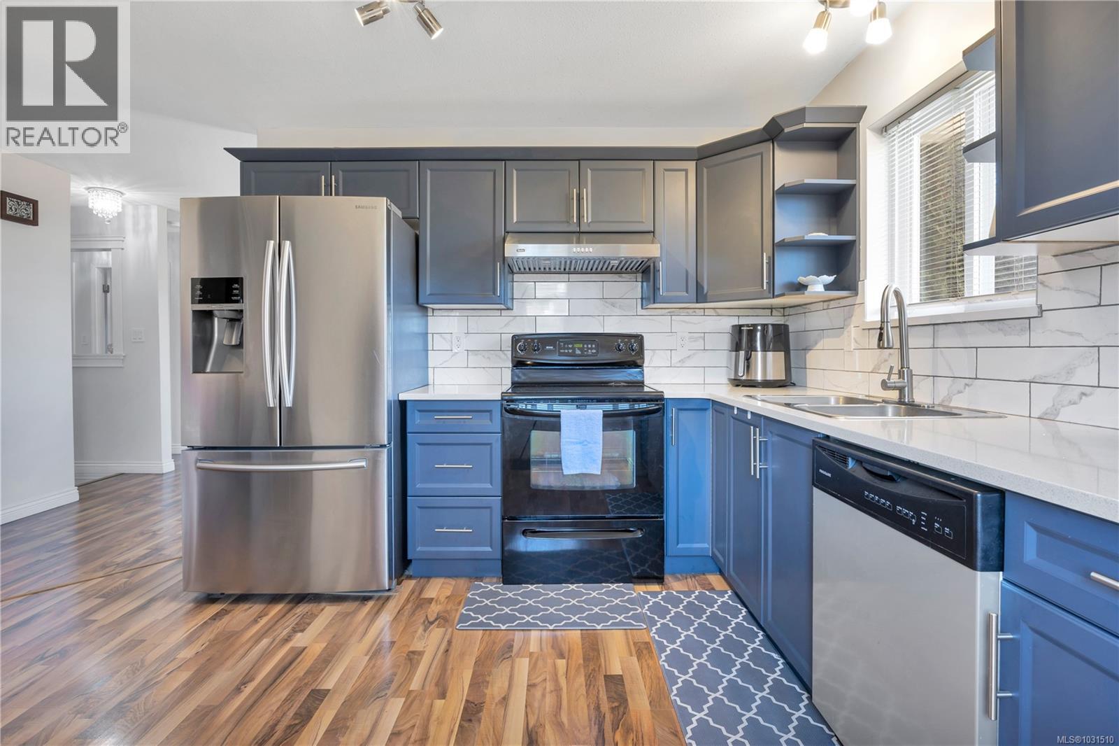 2188 SWALLOW CRES - 11