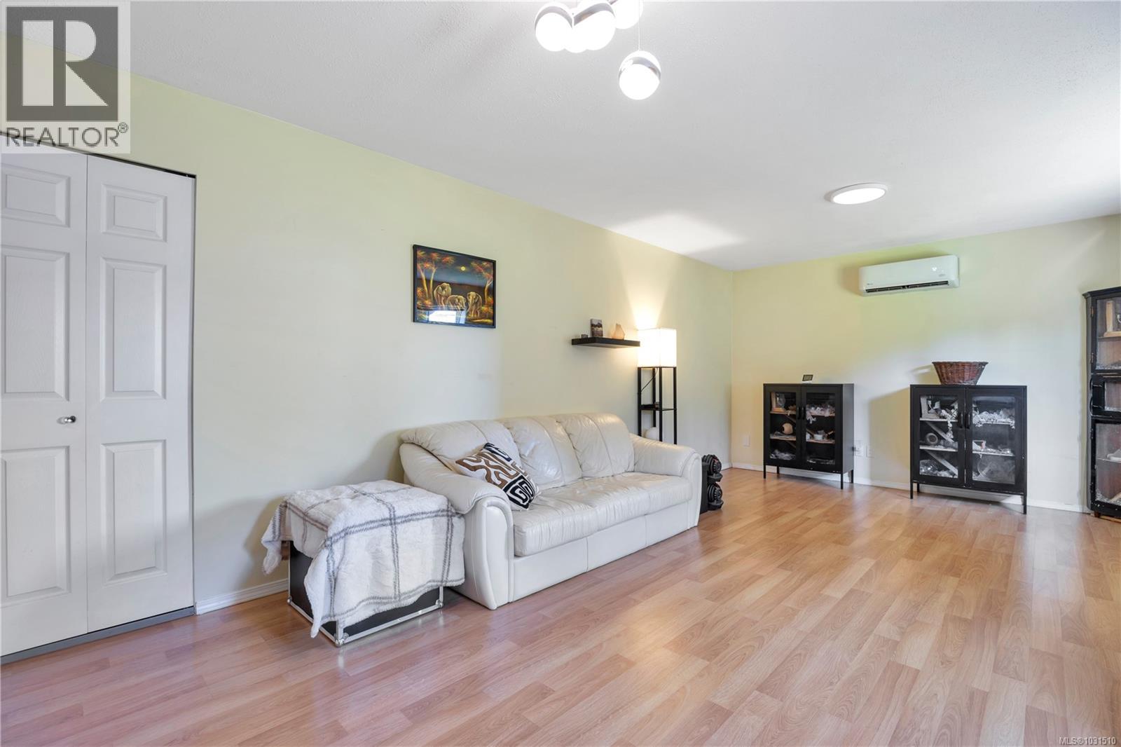 2188 SWALLOW CRES - 17