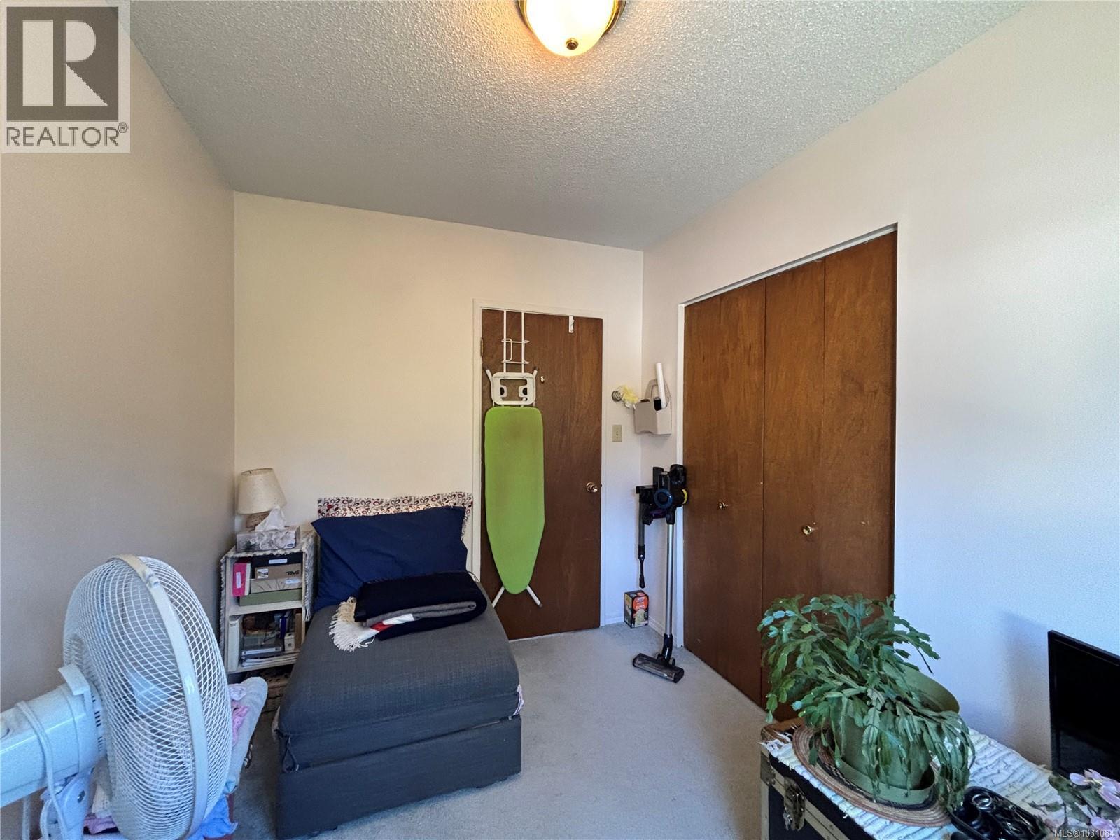 445 CHAMISS CRES - 11