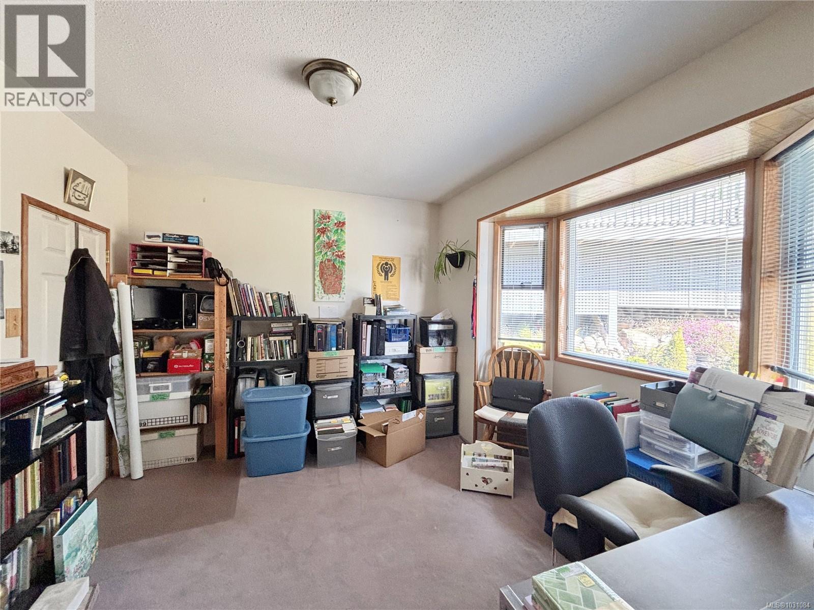 445 Chamiss Cres - 13