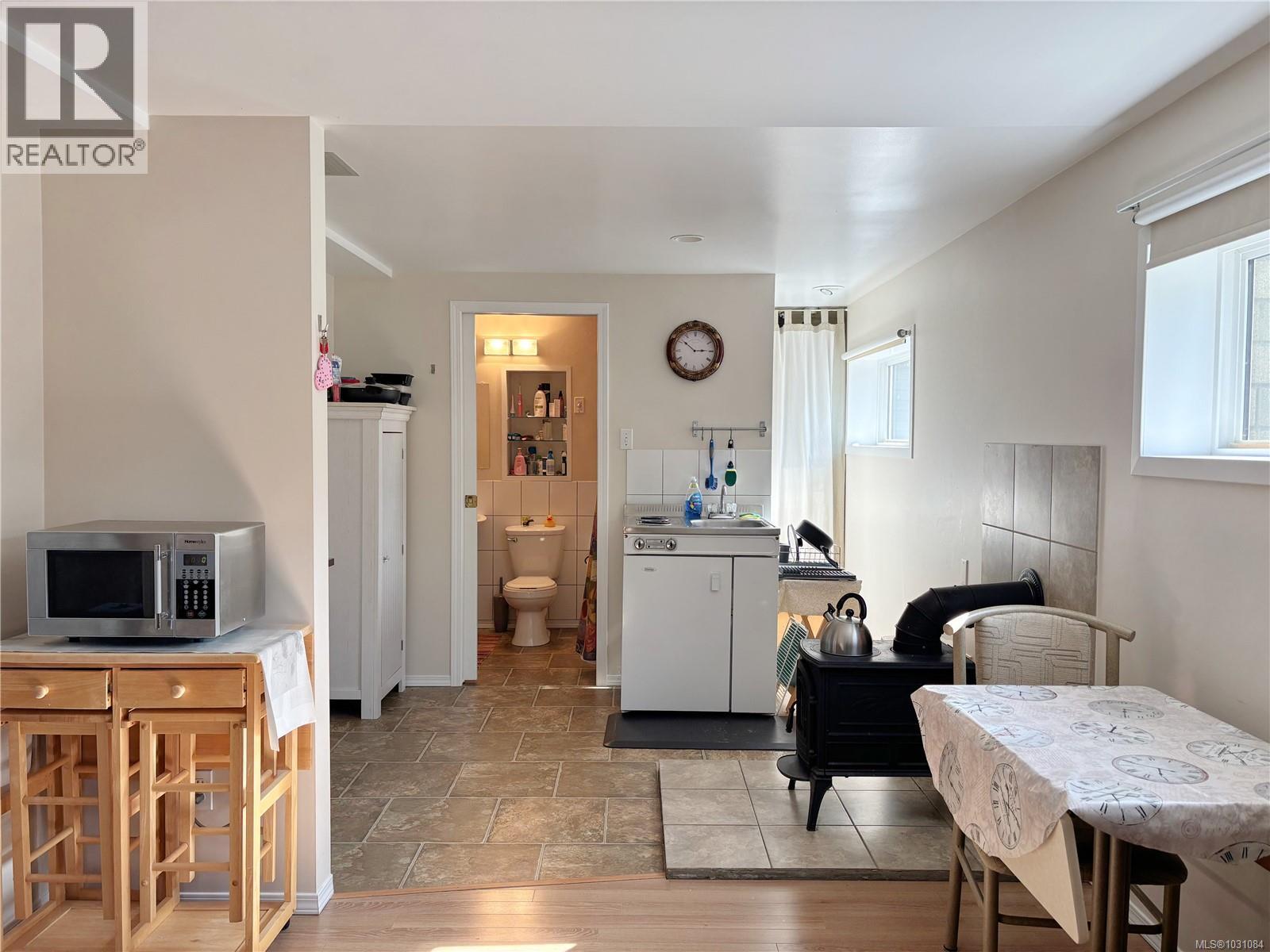 445 Chamiss Cres - 14