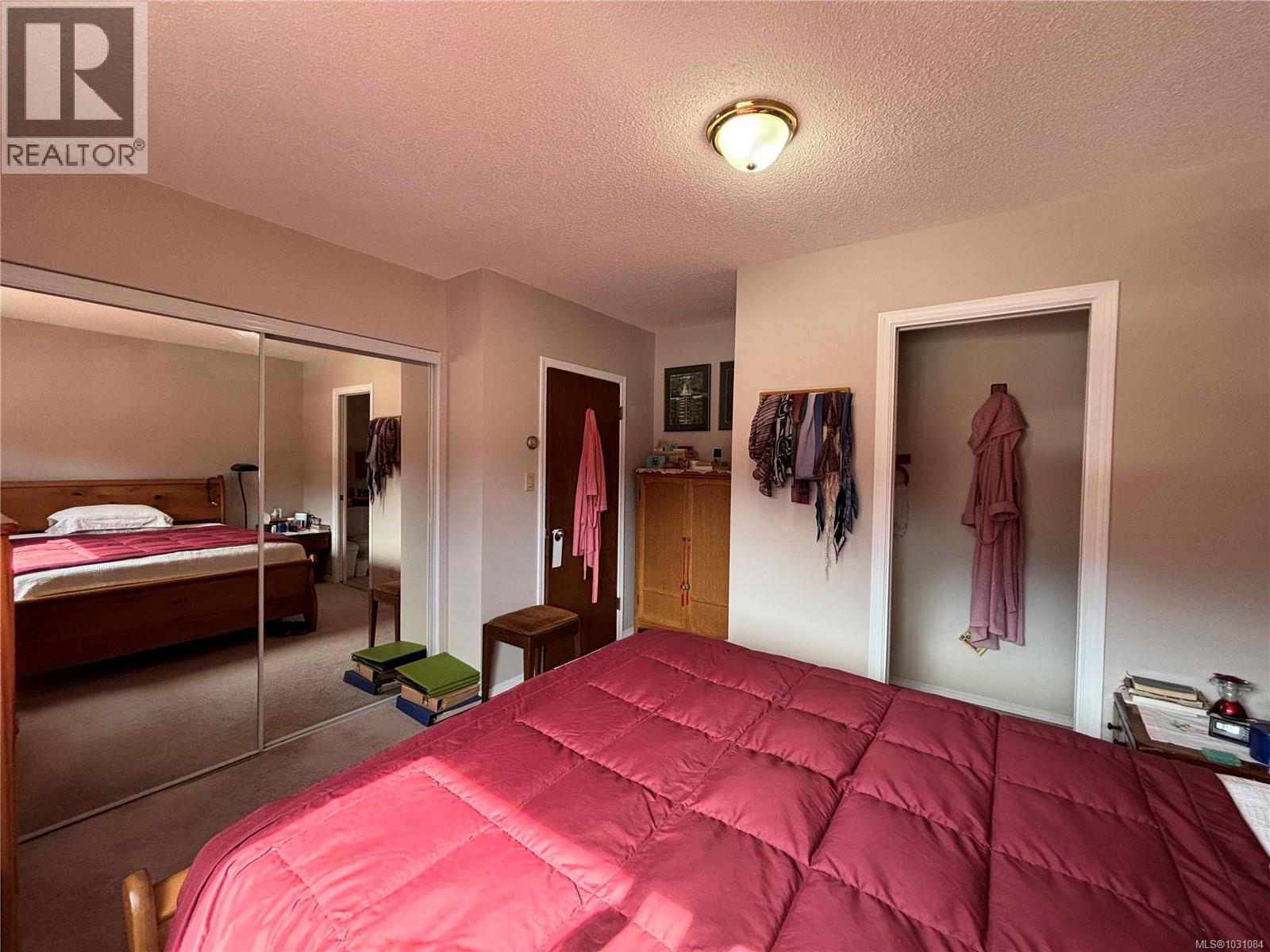 445 CHAMISS CRES - 8