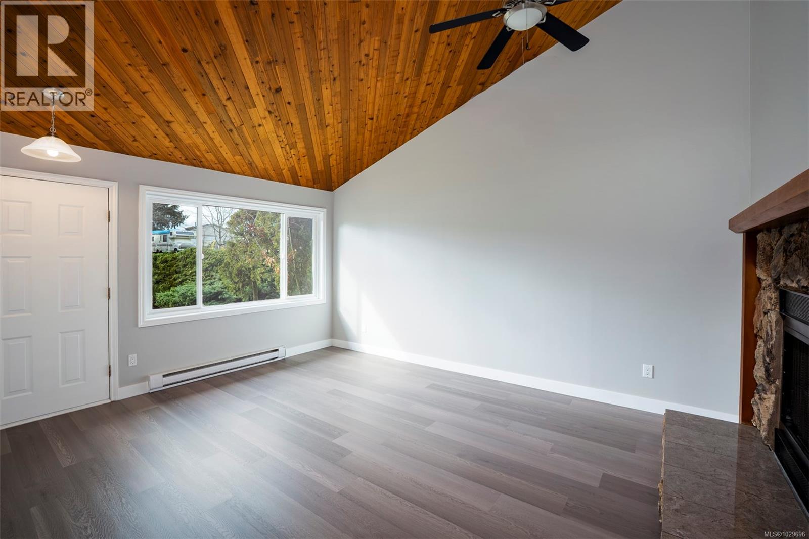 650 HAMILTON AVE - 15