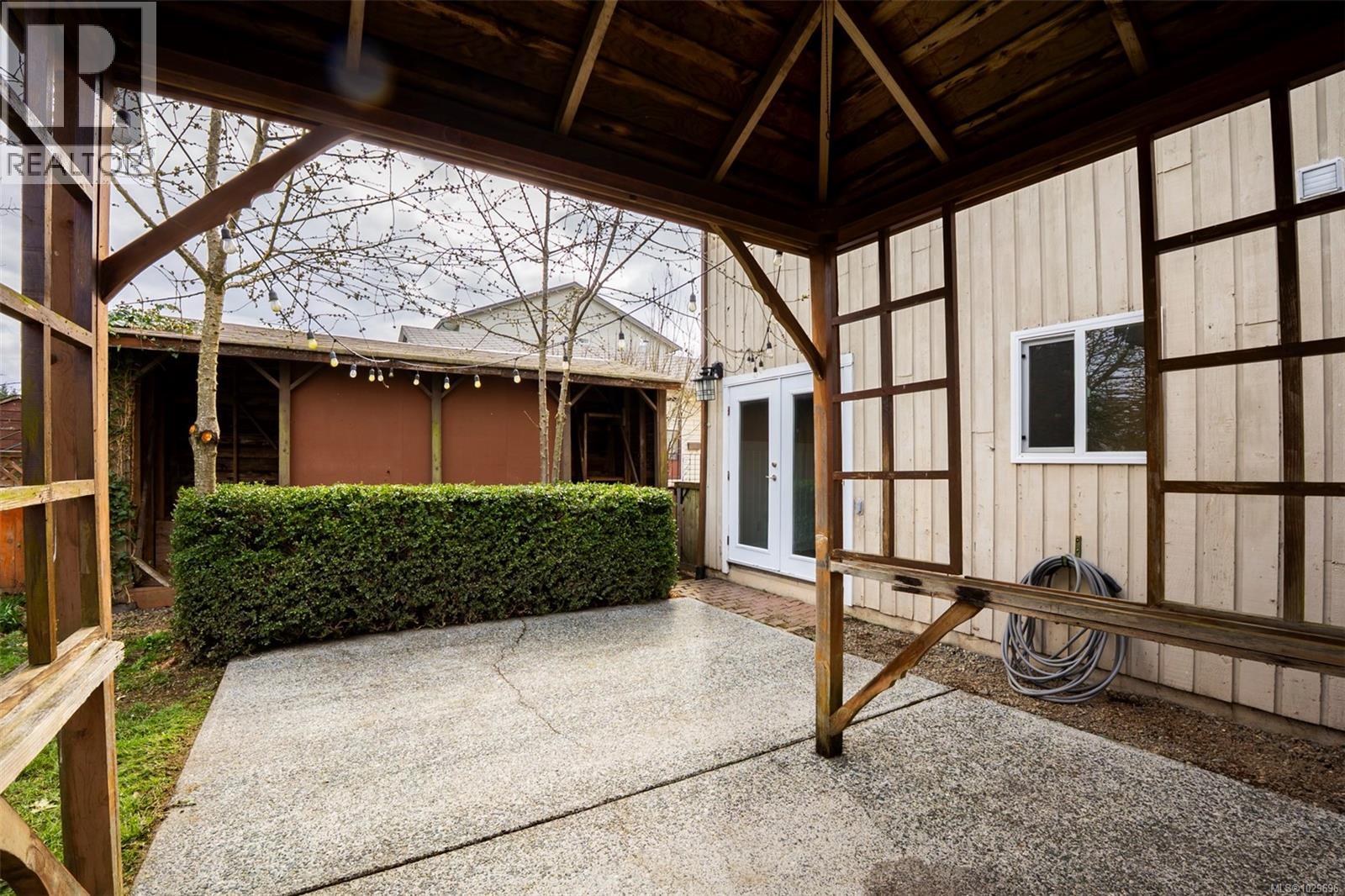 650 HAMILTON AVE - 34