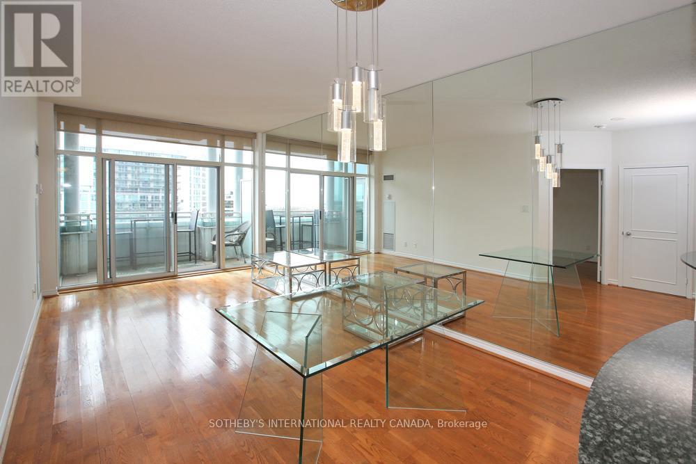 #SPH22 600 QUEENS QUAY W - 9