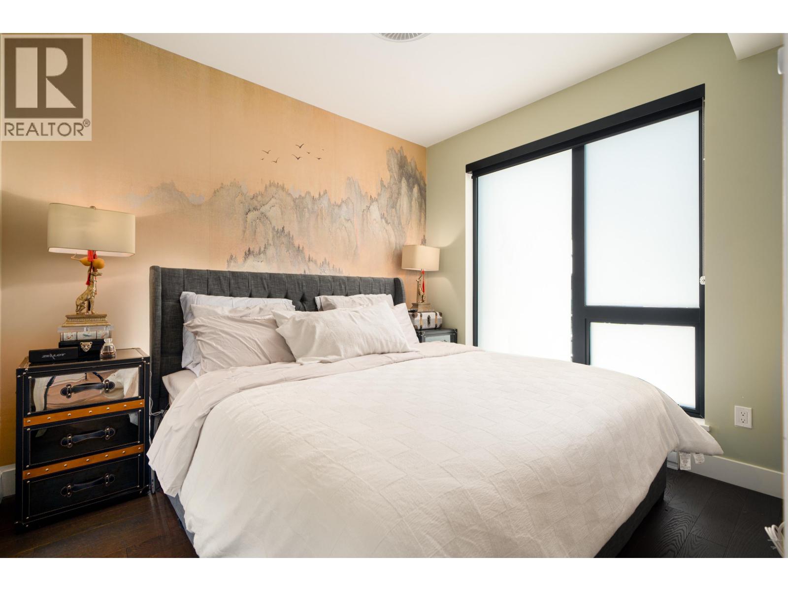 6 83 MOODY STREET, Port Moody