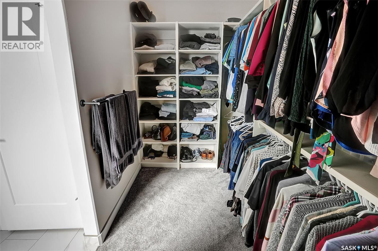 4244 ELDERBERRY CRESCENT E - 34