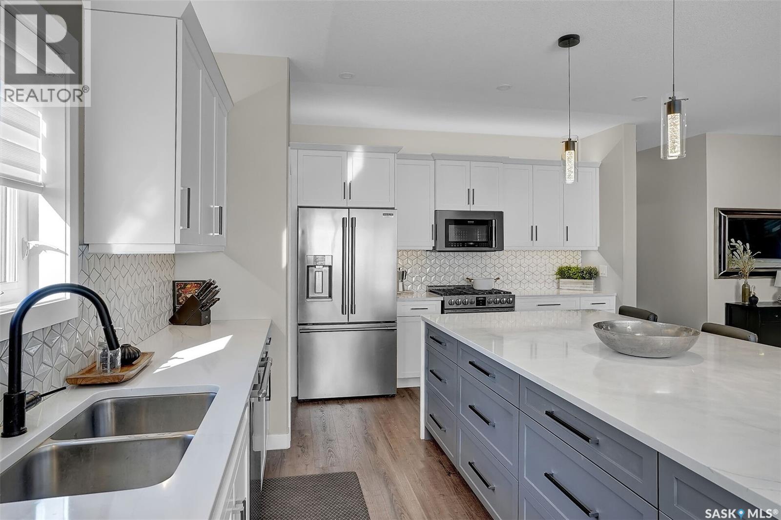 4244 ELDERBERRY CRESCENT E - 5