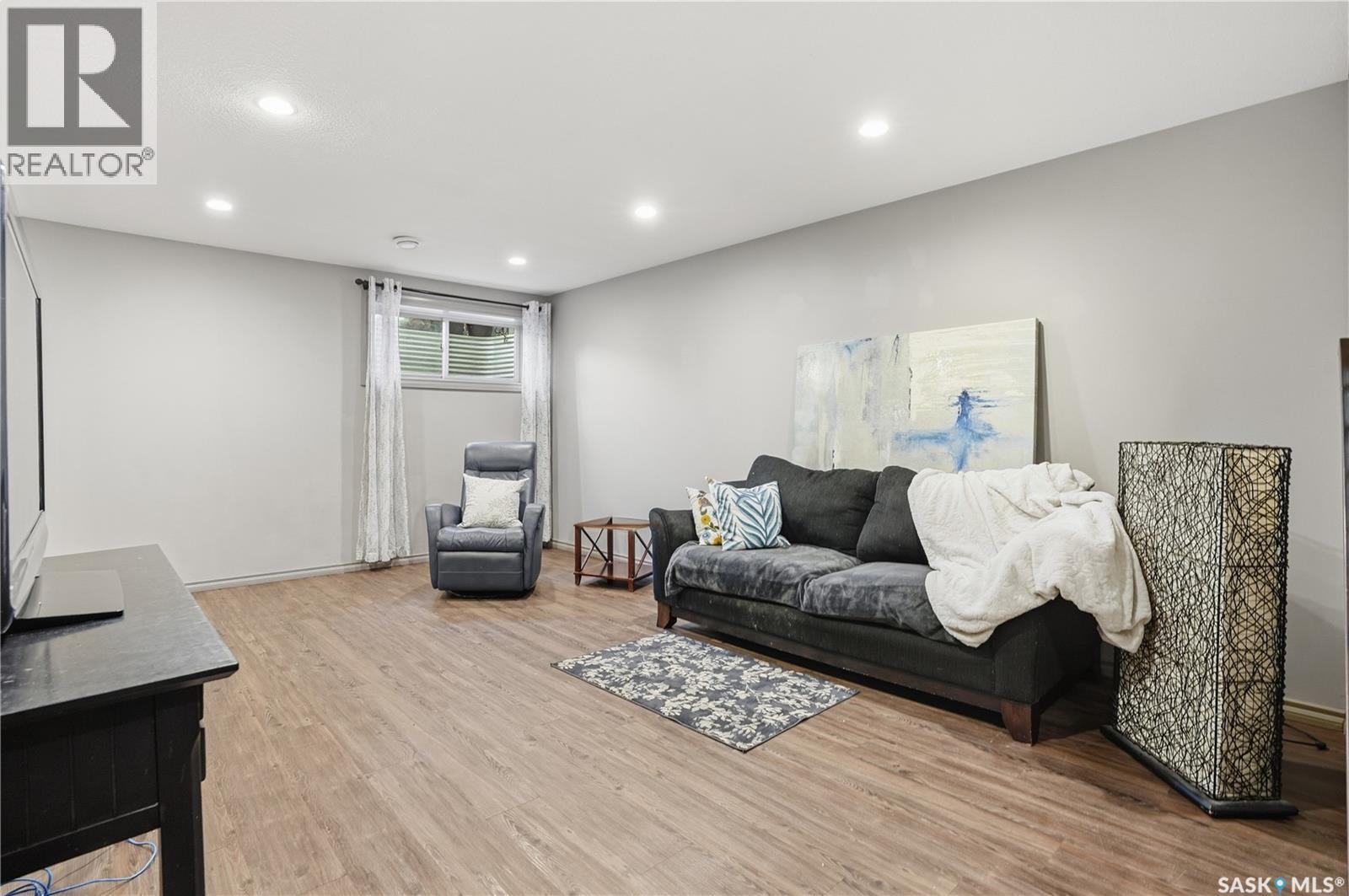 #111 2501 WINDSOR PARK ROAD - 26