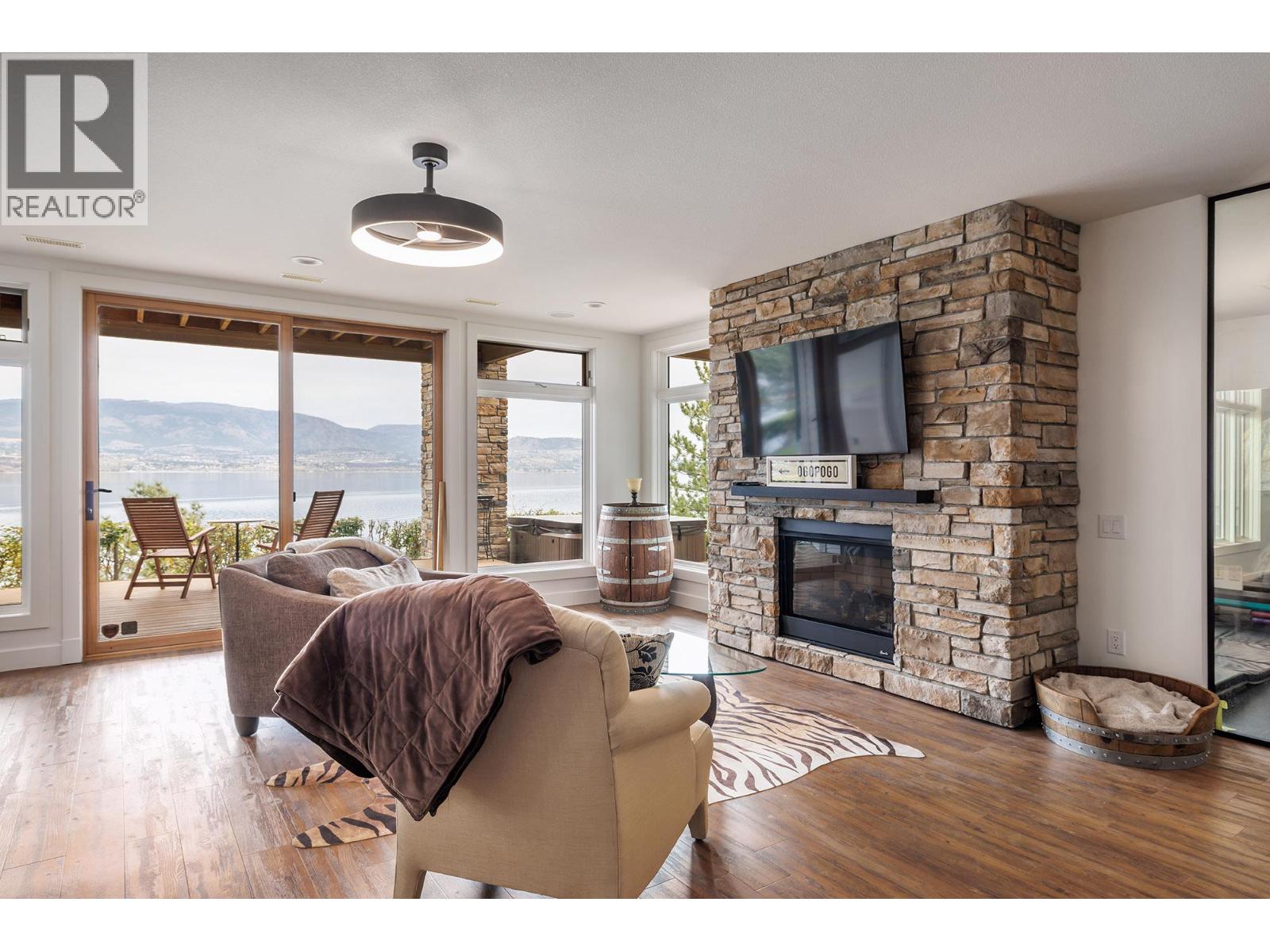 6850 Lakeshore Road, Kelowna