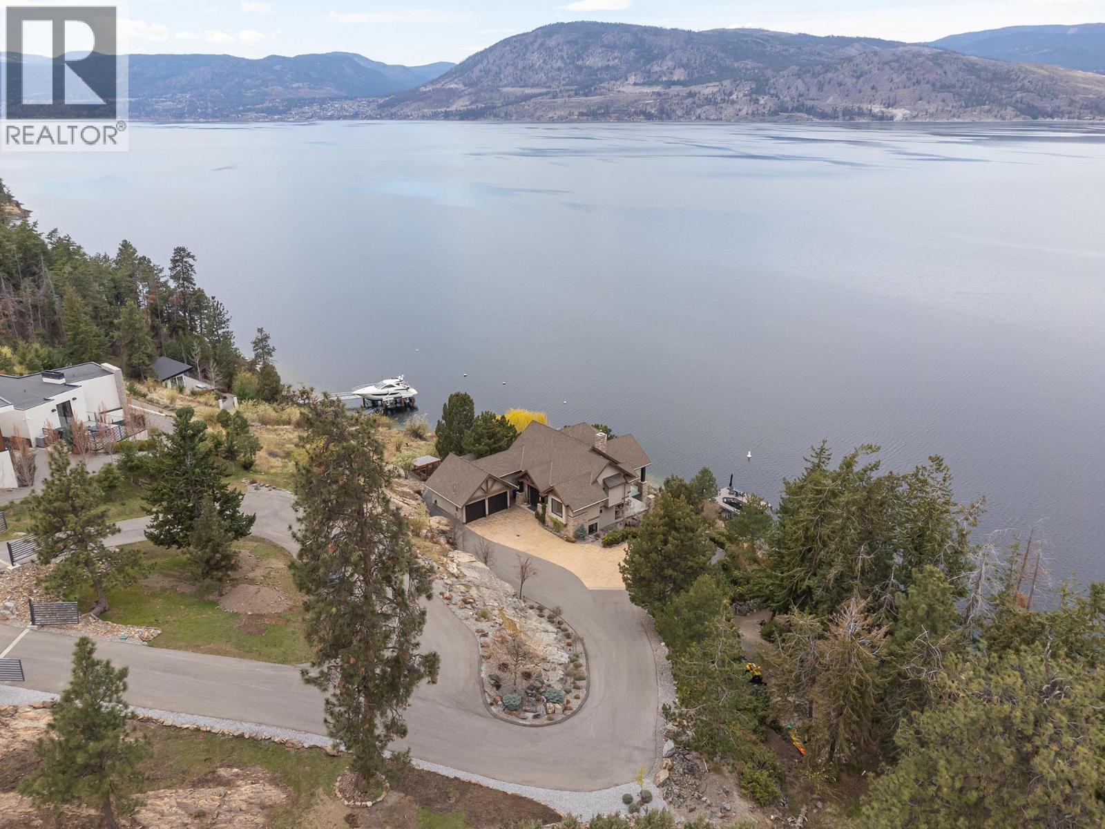6850 Lakeshore Road, Kelowna