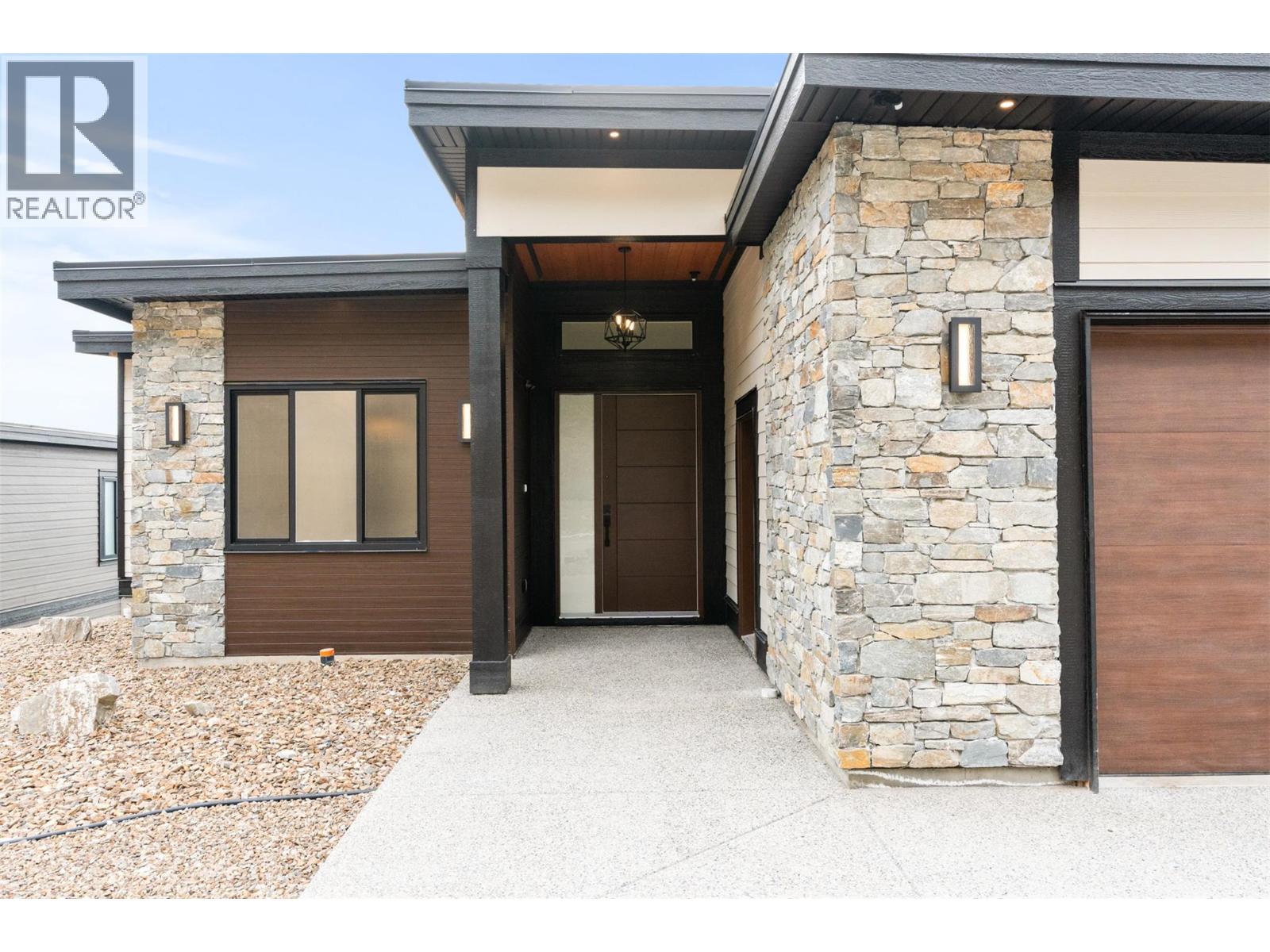 8924 Tavistock Road, Vernon