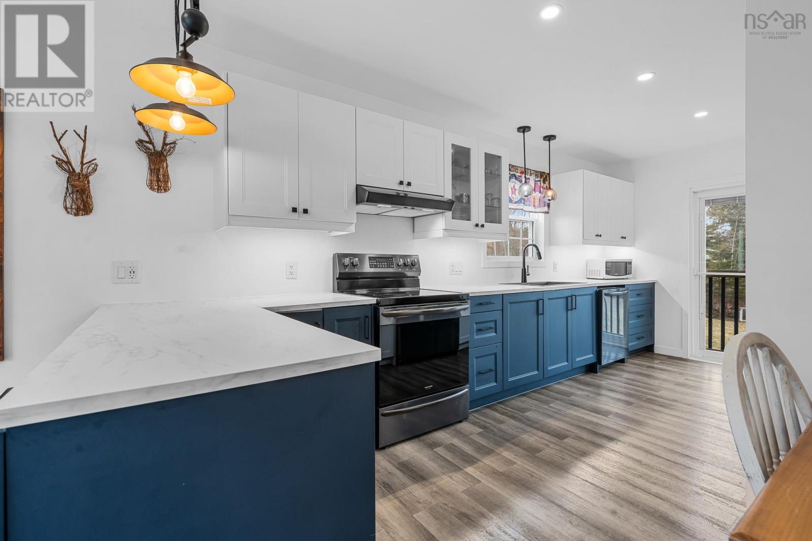 Property 8 of 35 of 4866 Highway 1