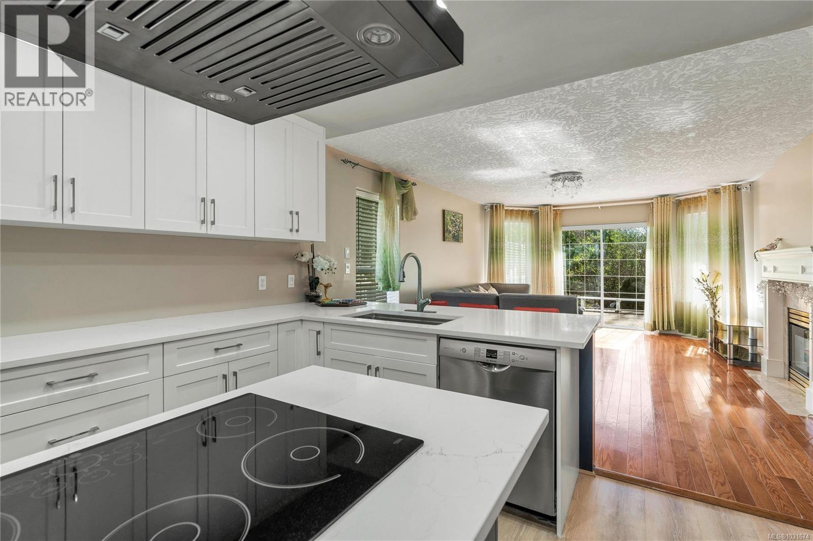 1395 Epsom Close, Saanich