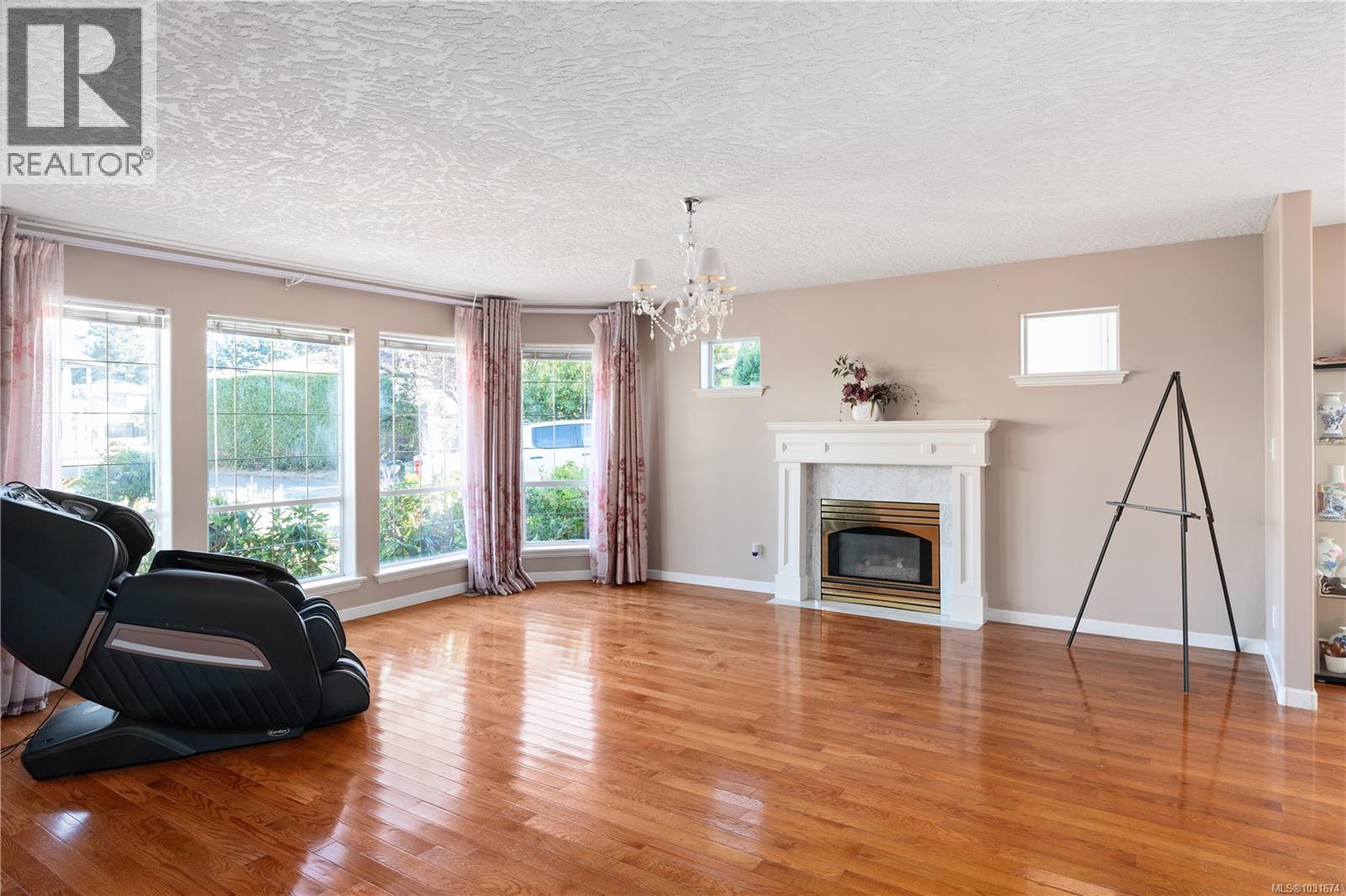 1395 Epsom Close, Saanich