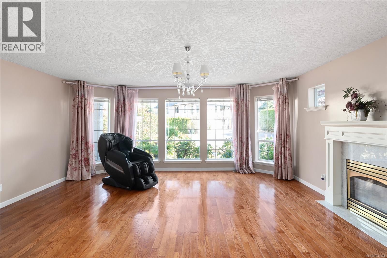 1395 Epsom Close, Saanich