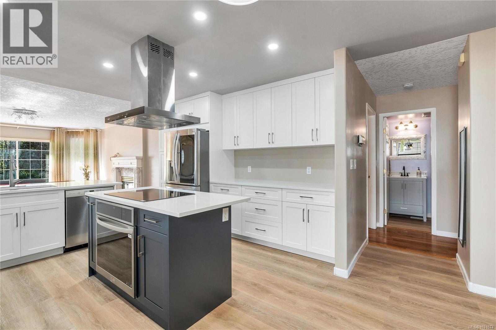 1395 Epsom Close - 18