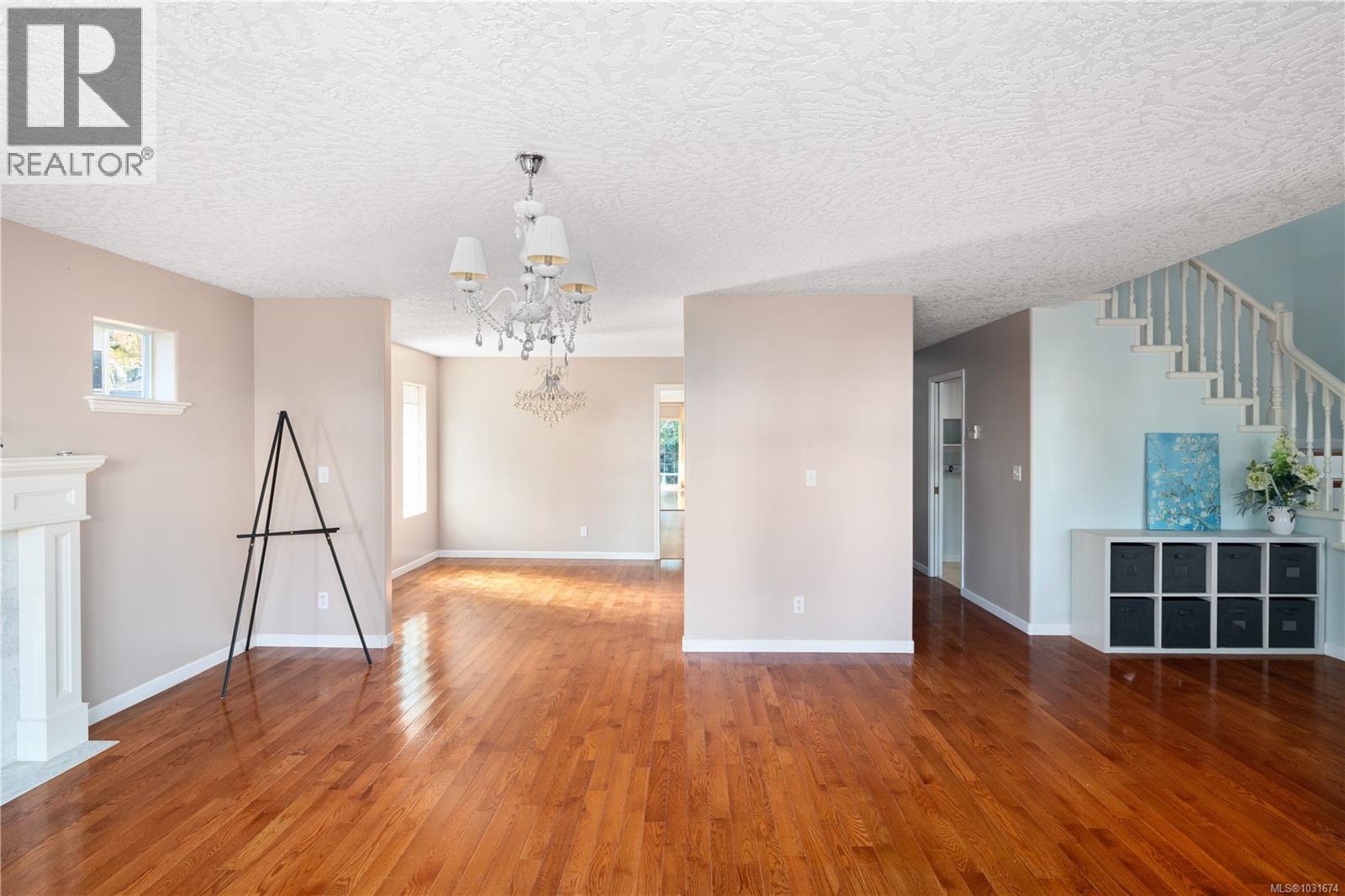 1395 Epsom Close, Saanich