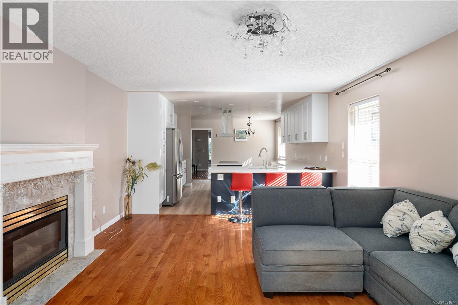 1395 Epsom Close, Saanich