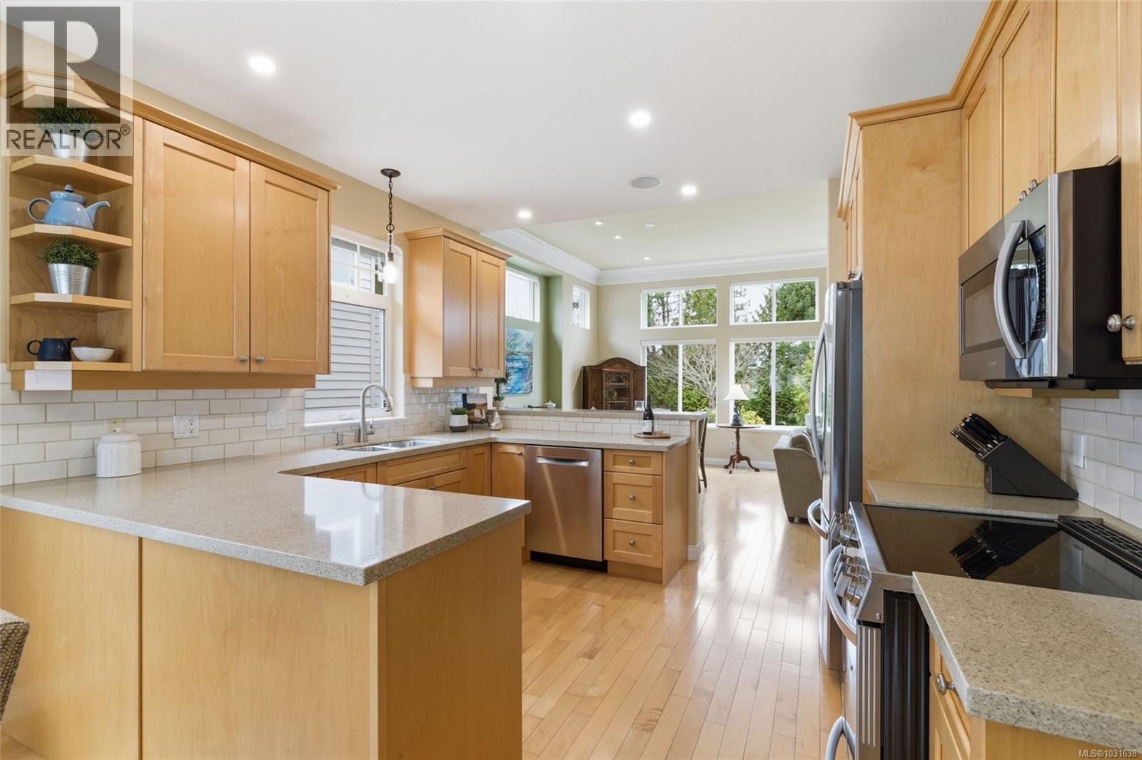 1403 Cape Cod Dr, Parksville