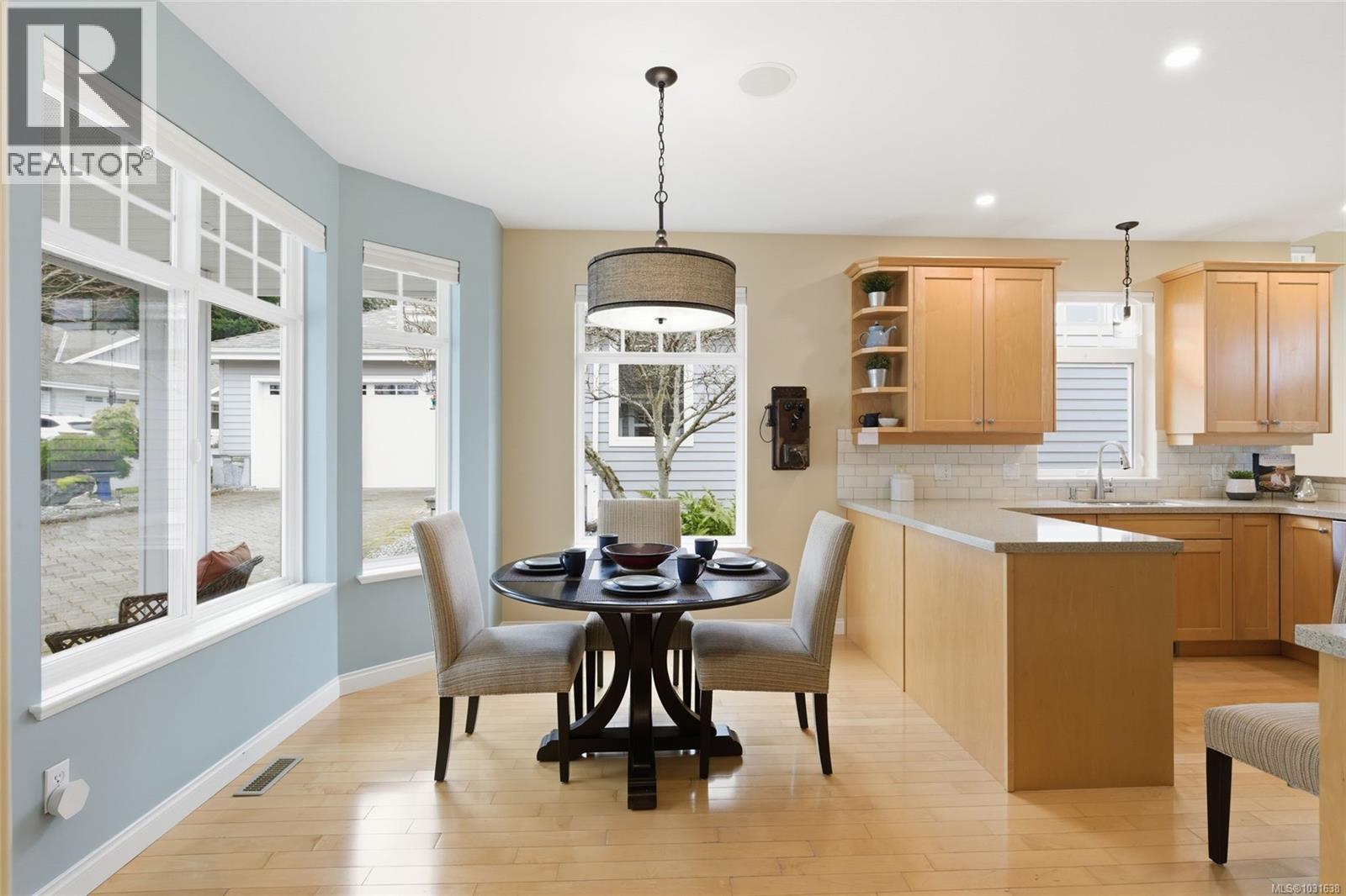 1403 Cape Cod Dr, Parksville