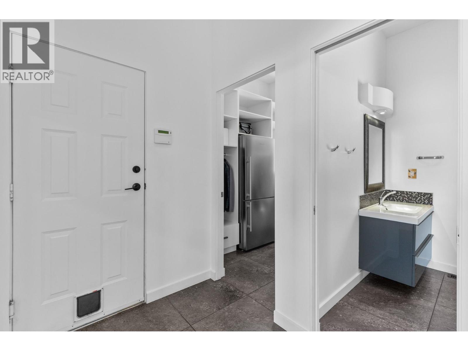 901 Westside Road S Unit# 7, West Kelowna