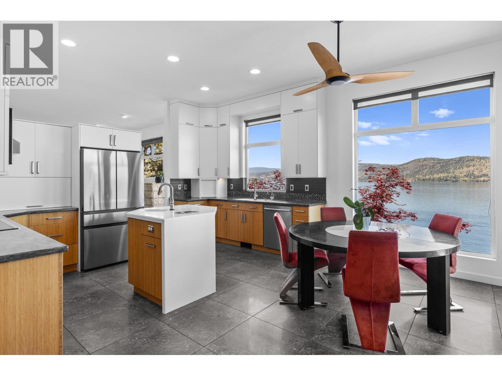 901 Westside Road S Unit# 7, West Kelowna