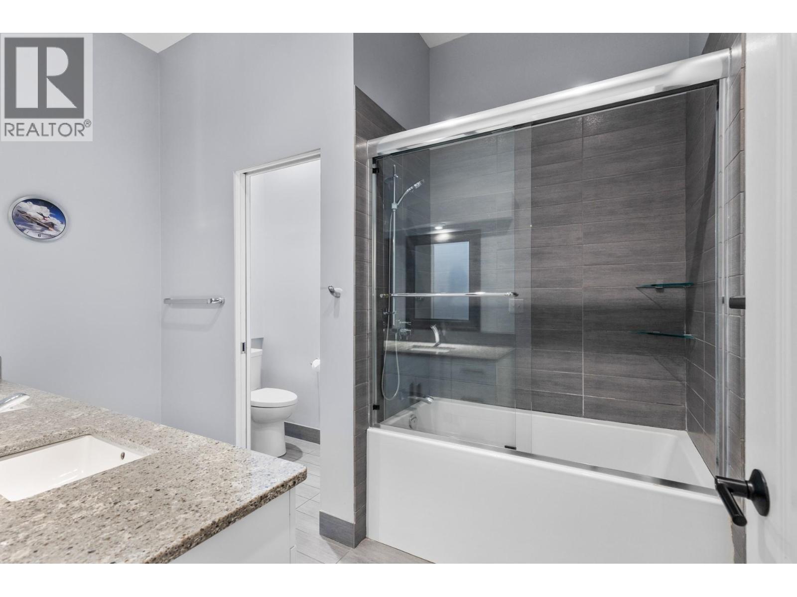 901 Westside Road S Unit# 7, West Kelowna