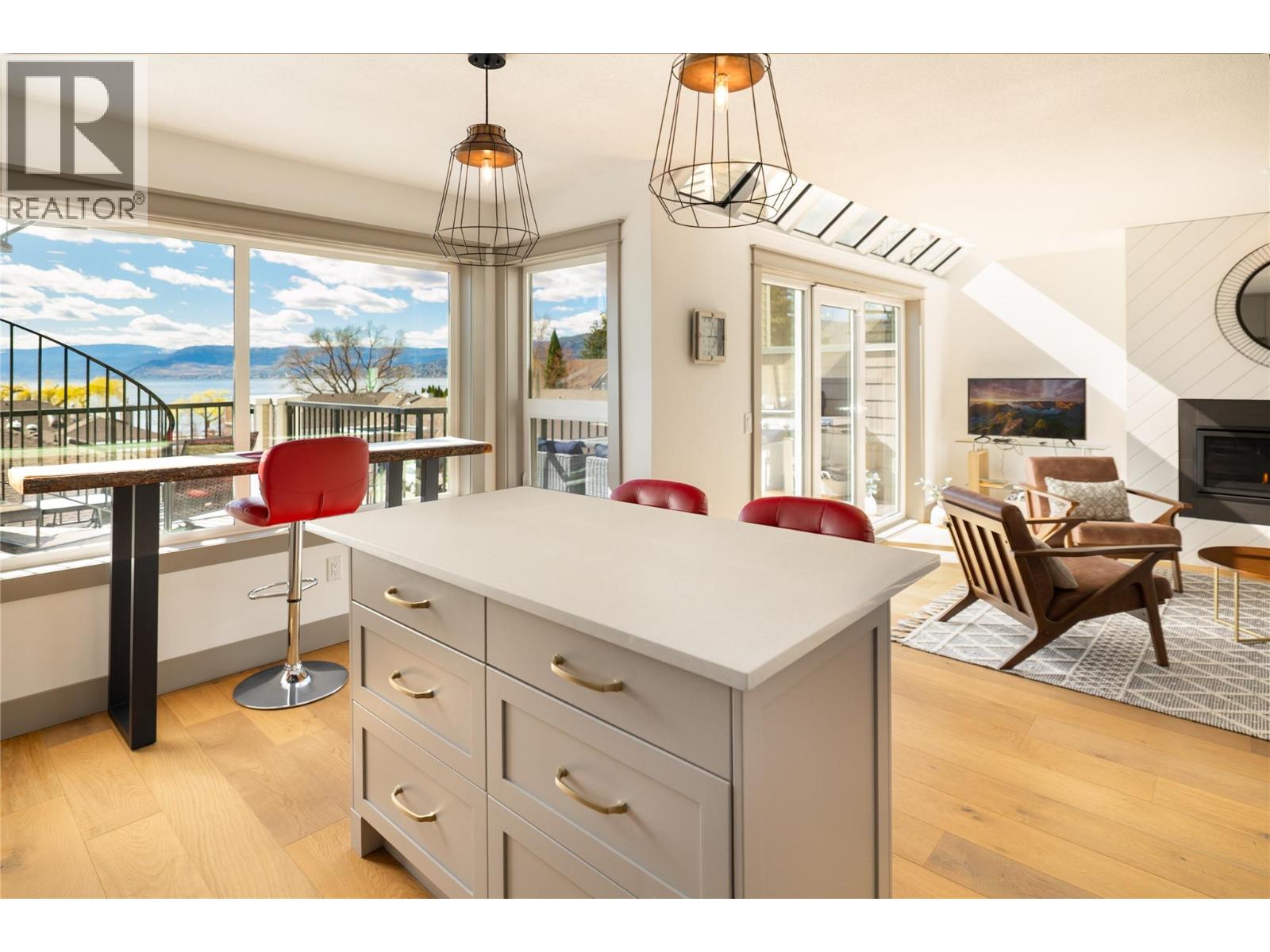 305 4004 Bluebird Road, Kelowna