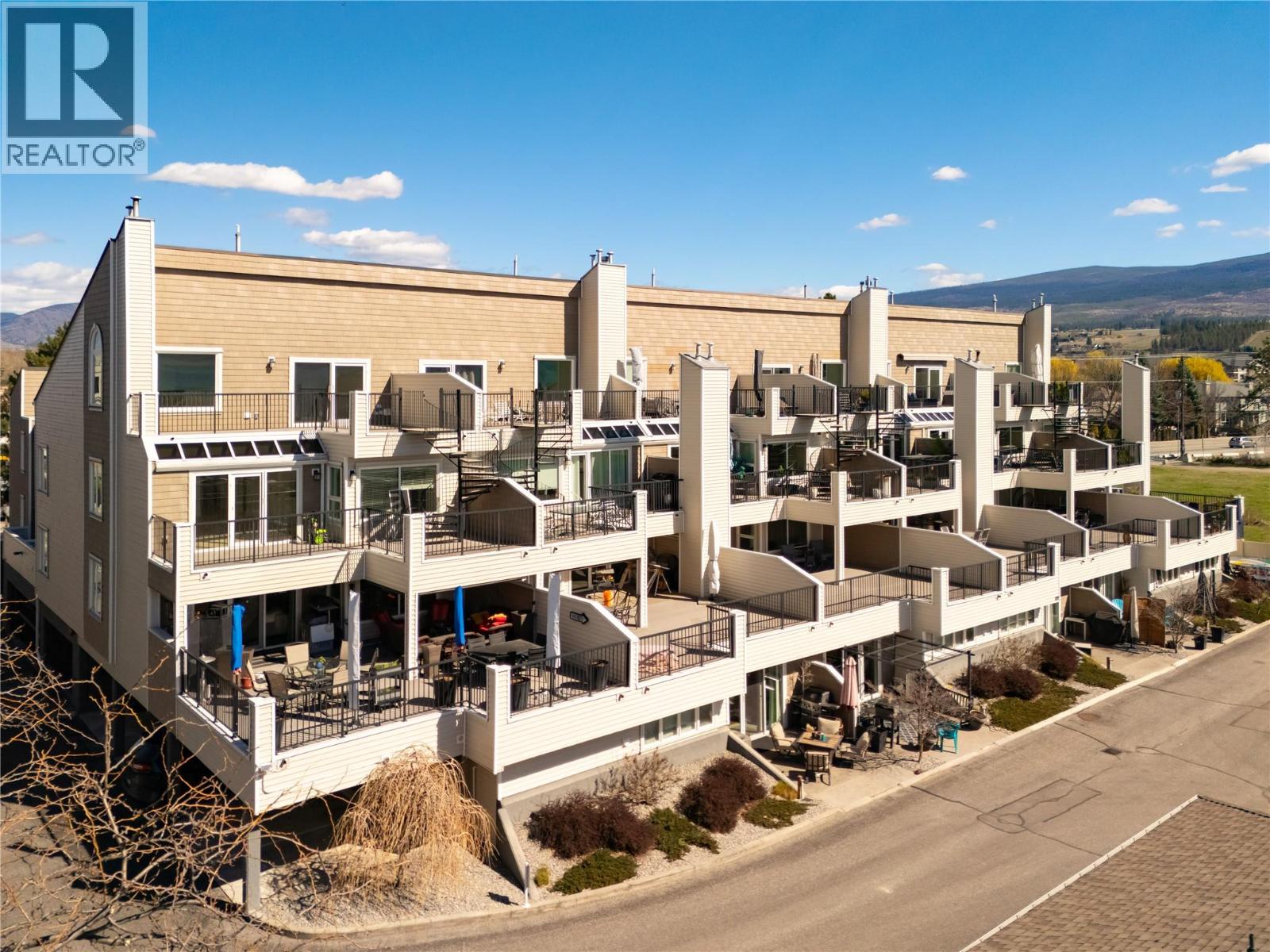 305 4004 Bluebird Road, Kelowna