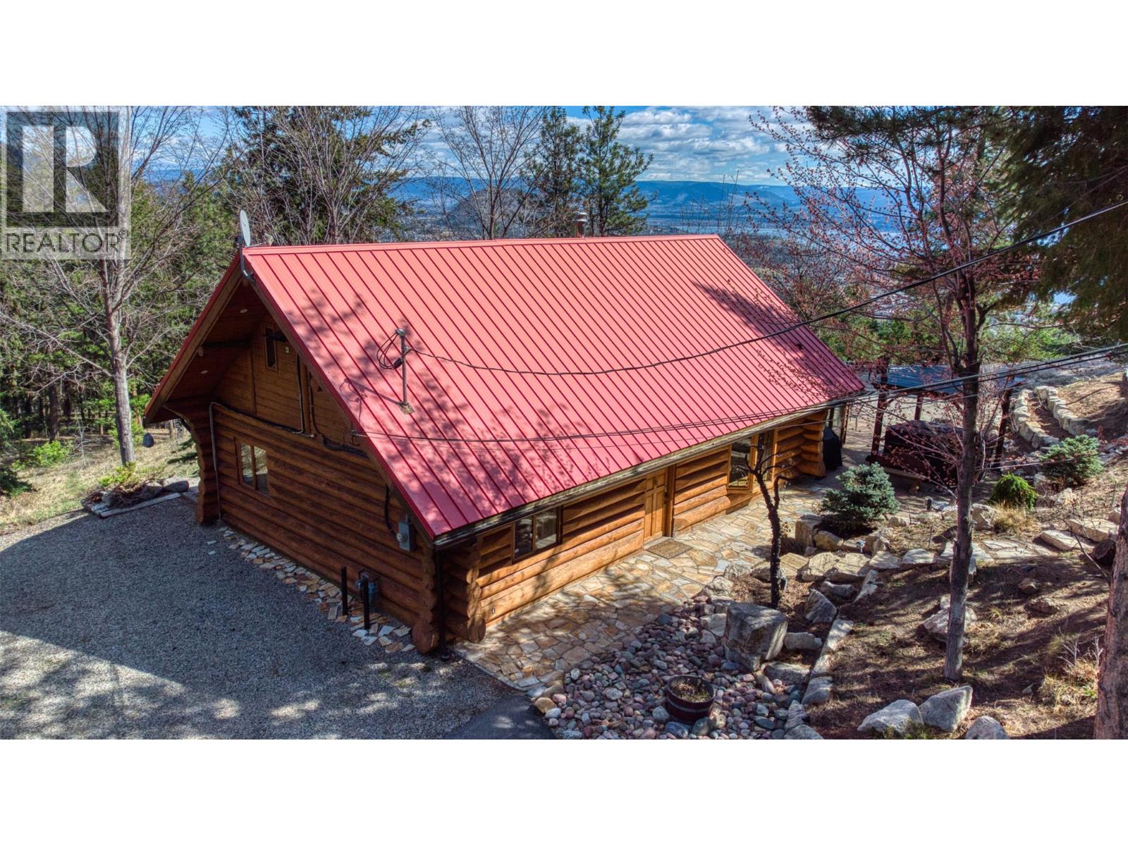 3743 Gates Road, West Kelowna