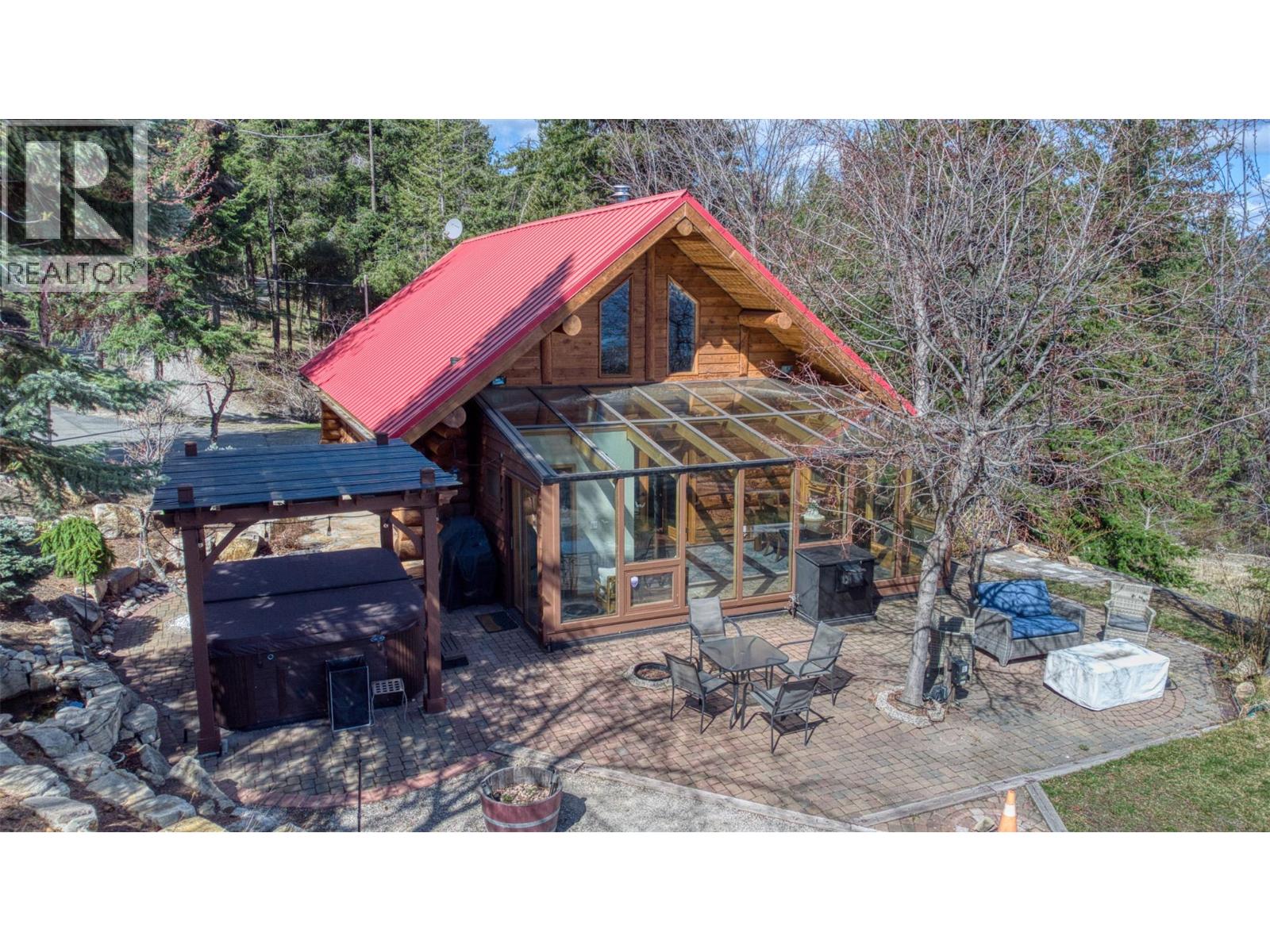 3743 Gates Road, West Kelowna