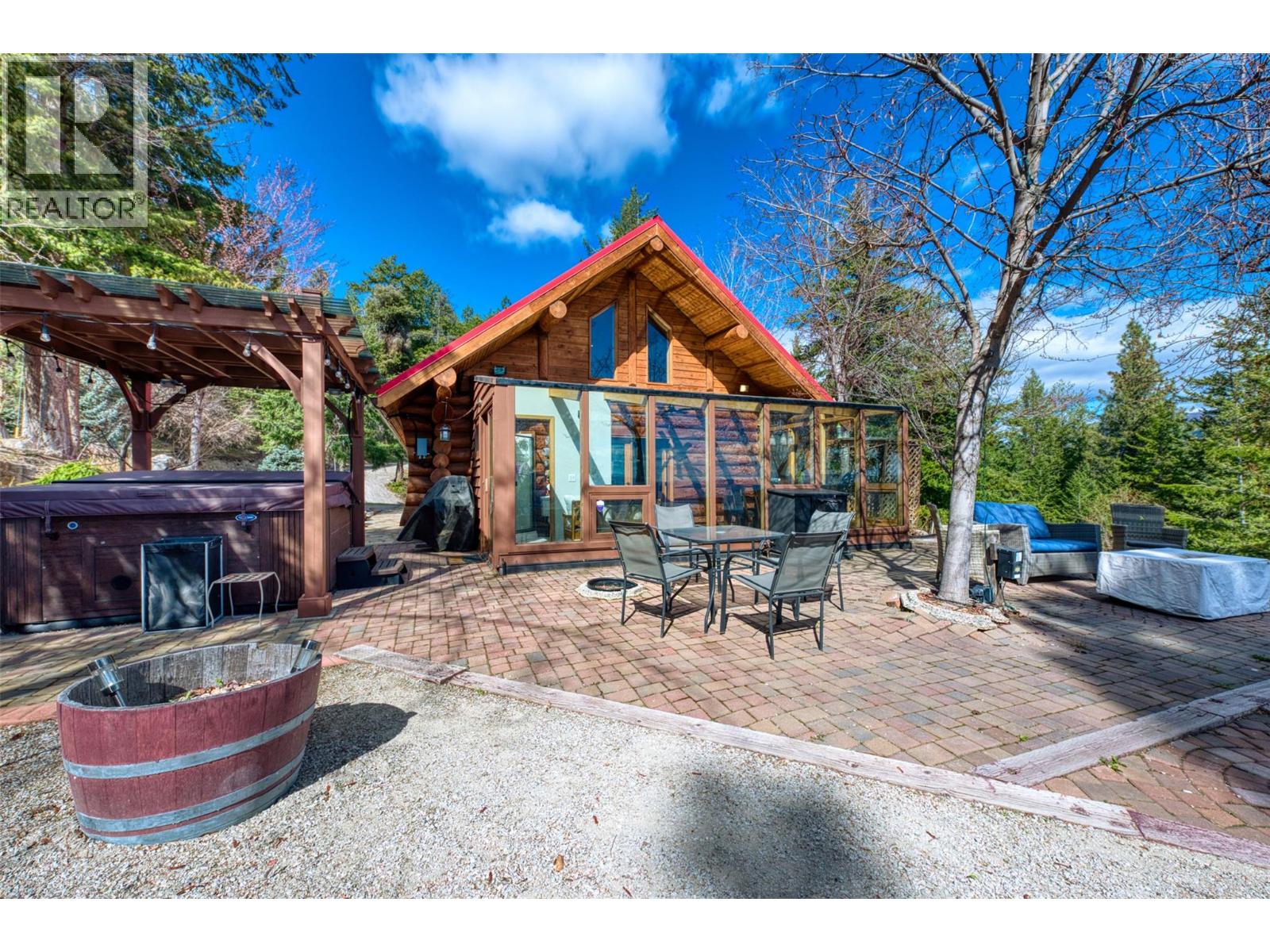 3743 Gates Road, West Kelowna