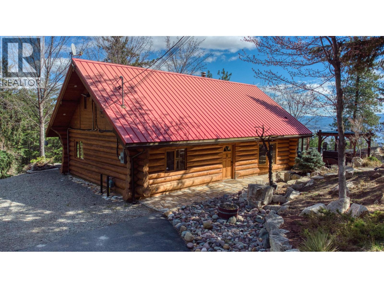 3743 Gates Road, West Kelowna