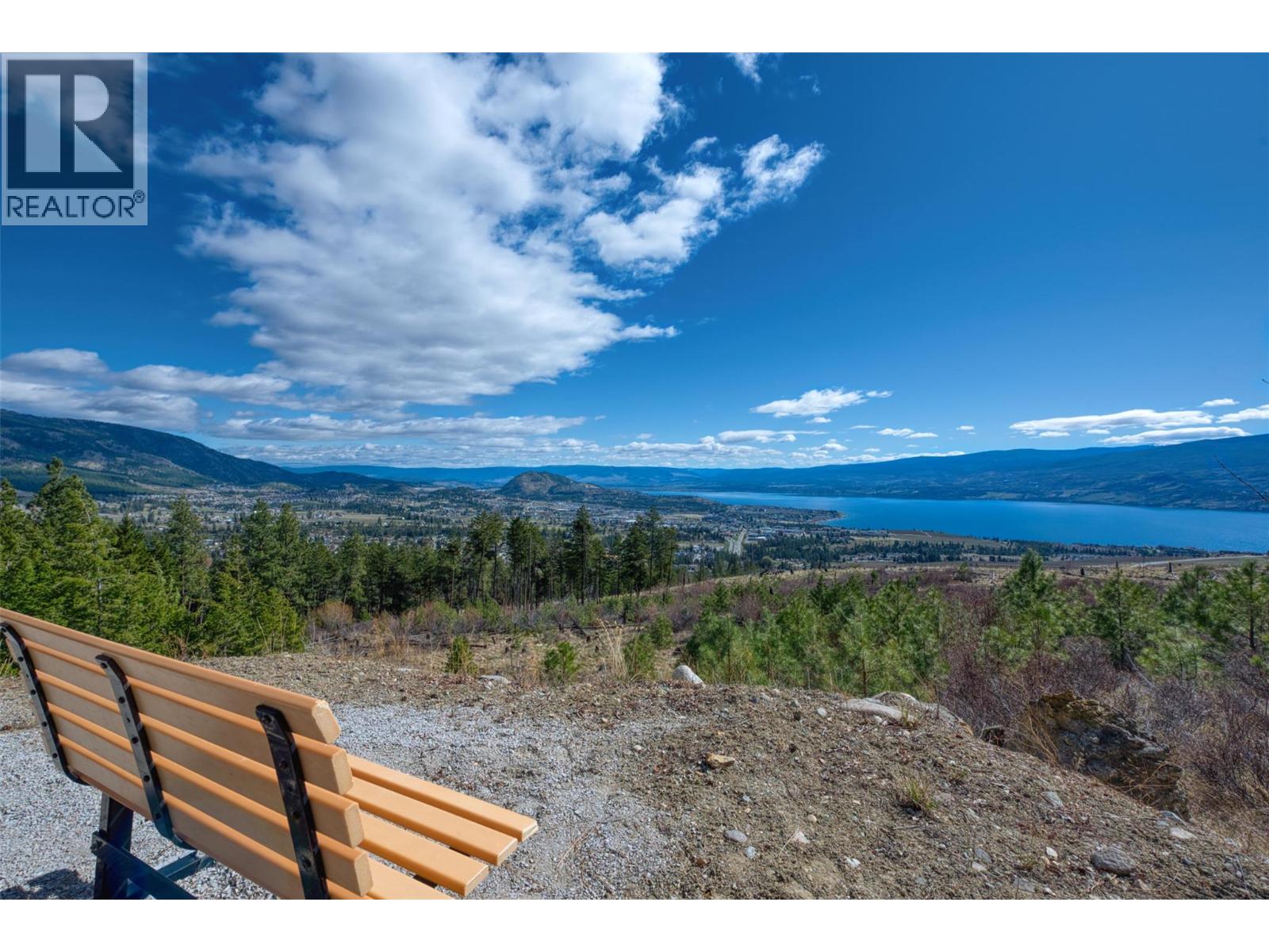 3743 Gates Road, West Kelowna
