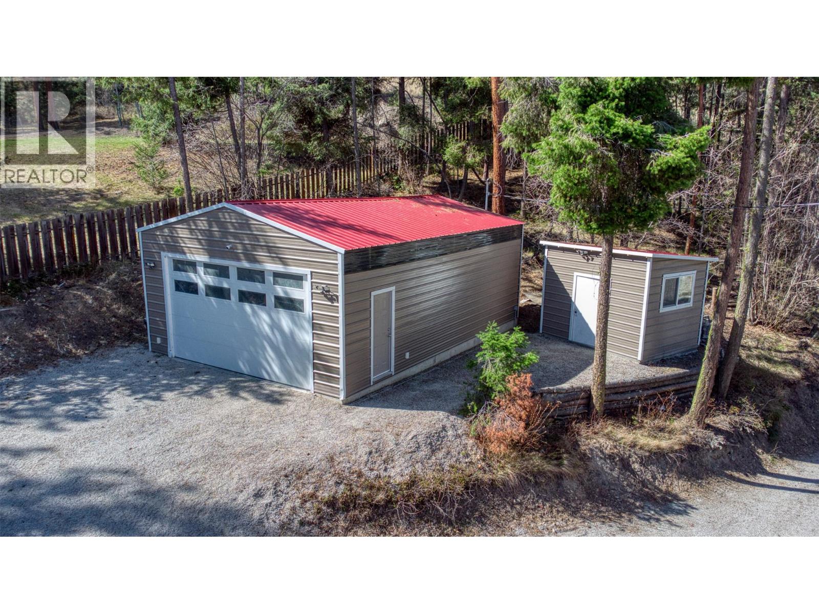 3743 Gates Road, West Kelowna