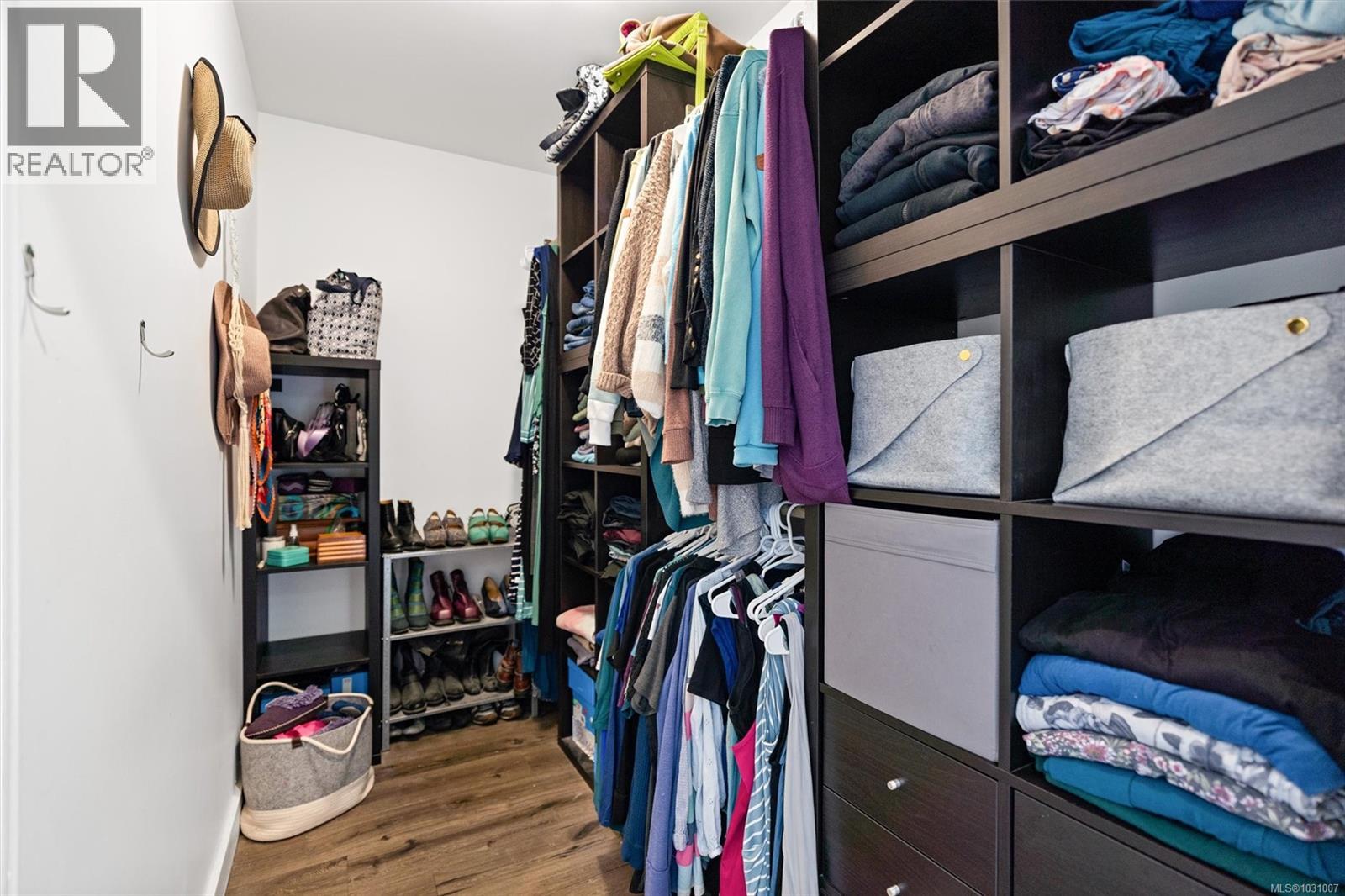 1287 Marchant Rd - 21