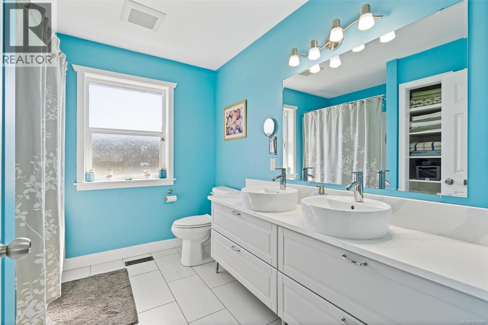 1287 Marchant Rd, Central Saanich