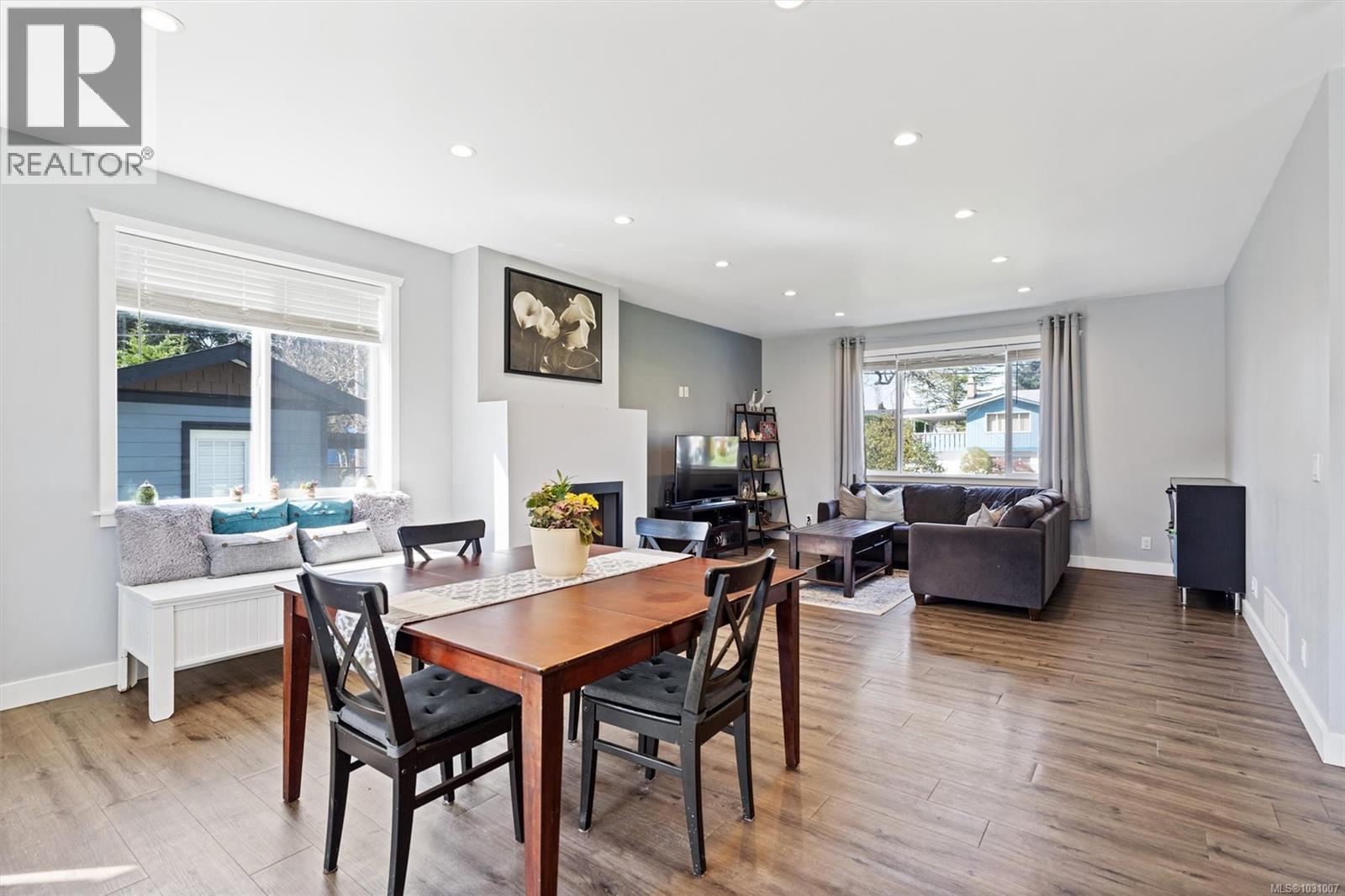 1287 Marchant Rd, Central Saanich